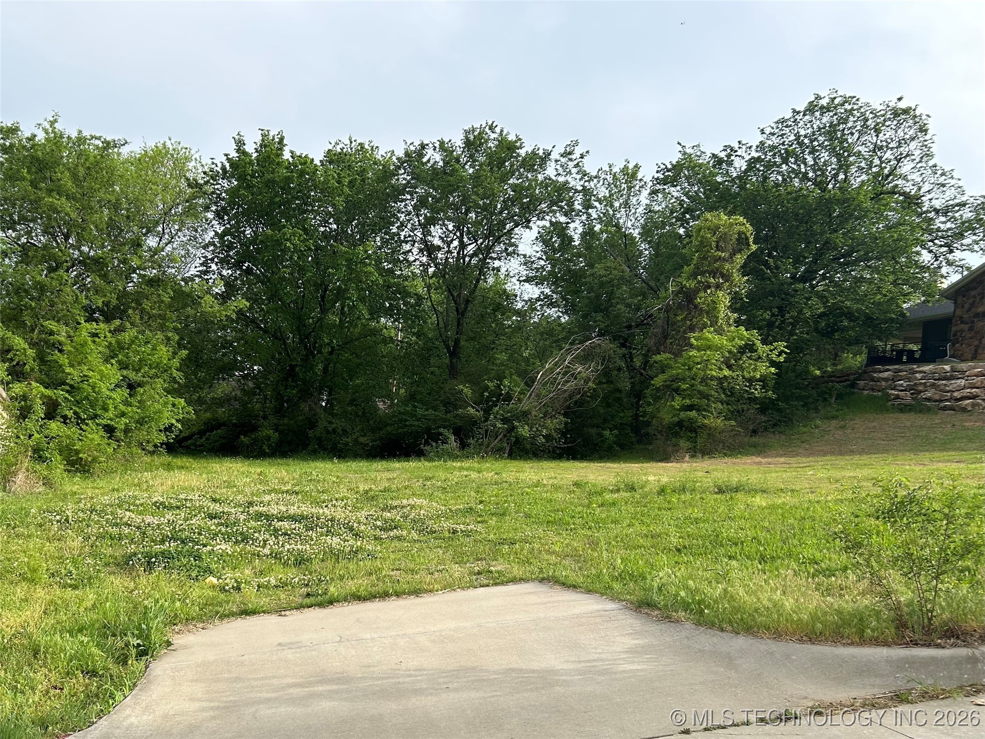 2249 N Main Street Property Photo 1