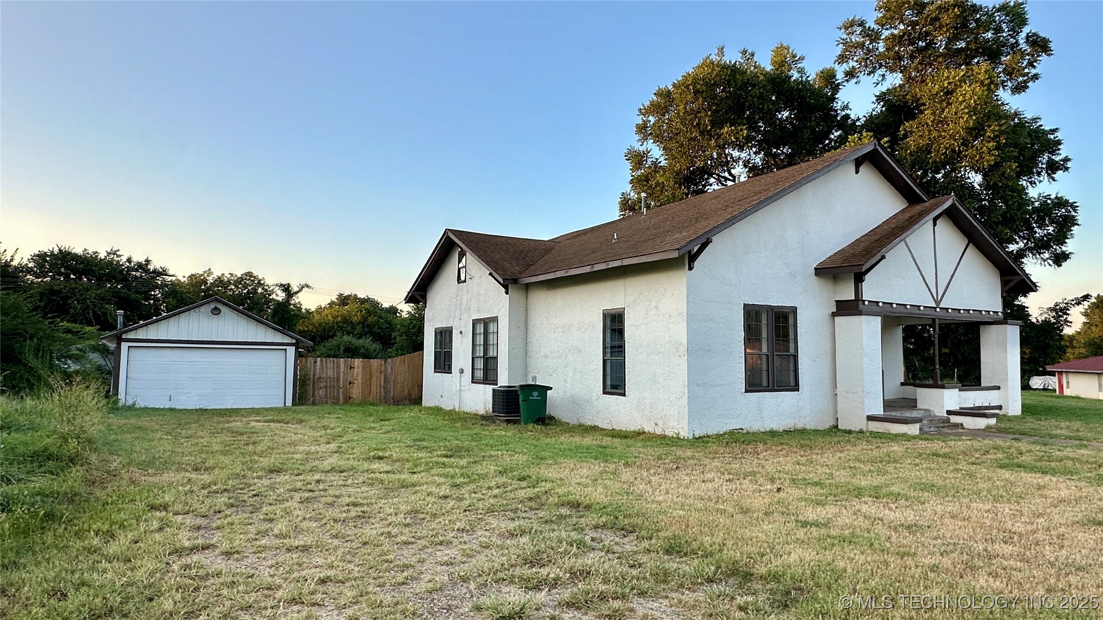 1201 Lincoln Property Photo 2