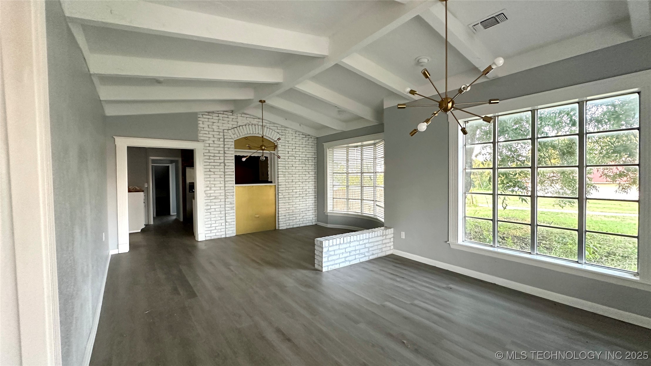 1201 Lincoln Property Photo 3