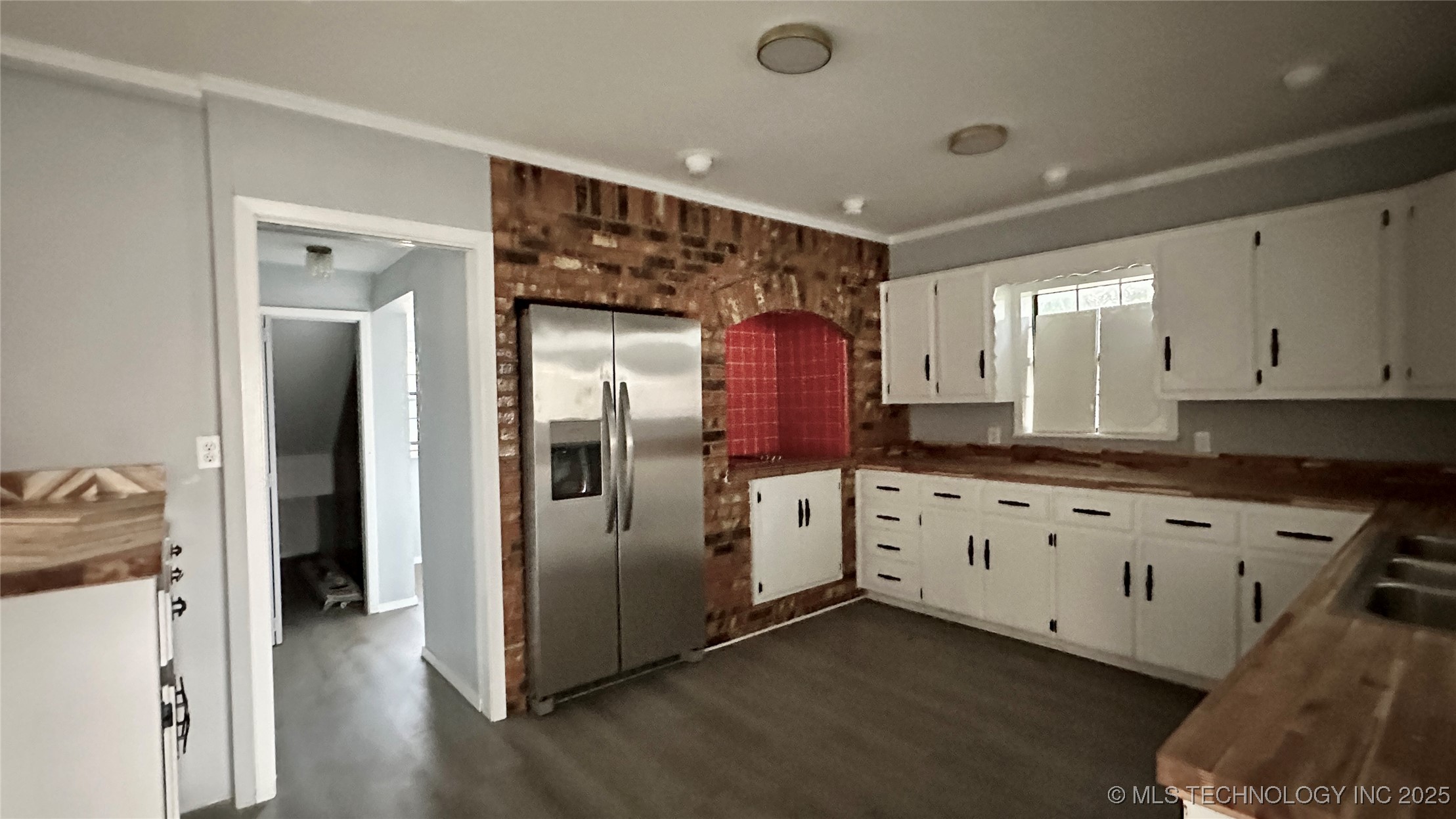 1201 Lincoln Property Photo 6