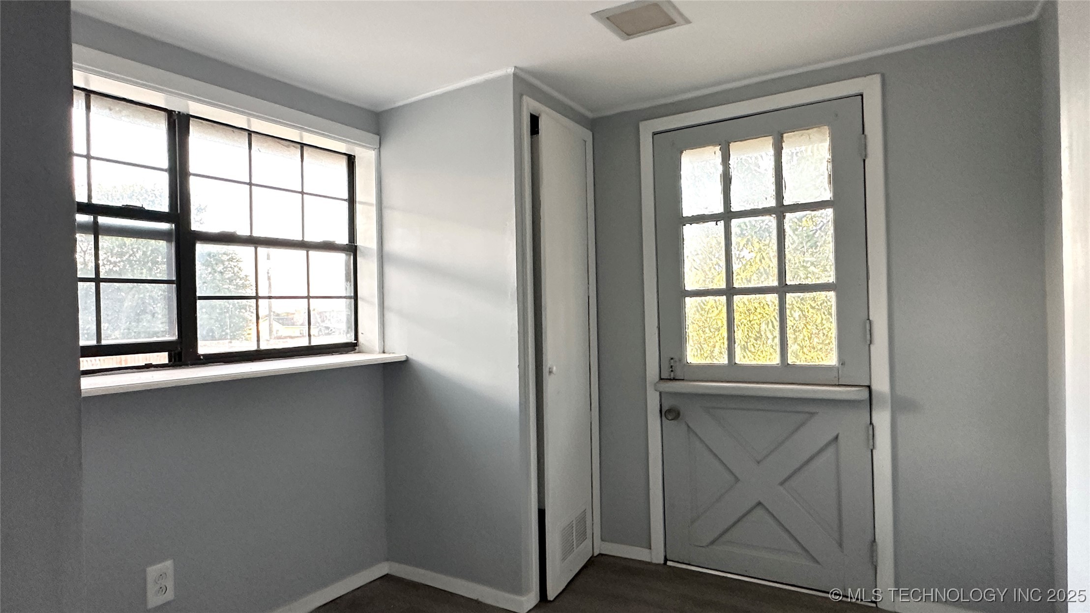 1201 Lincoln Property Photo 10