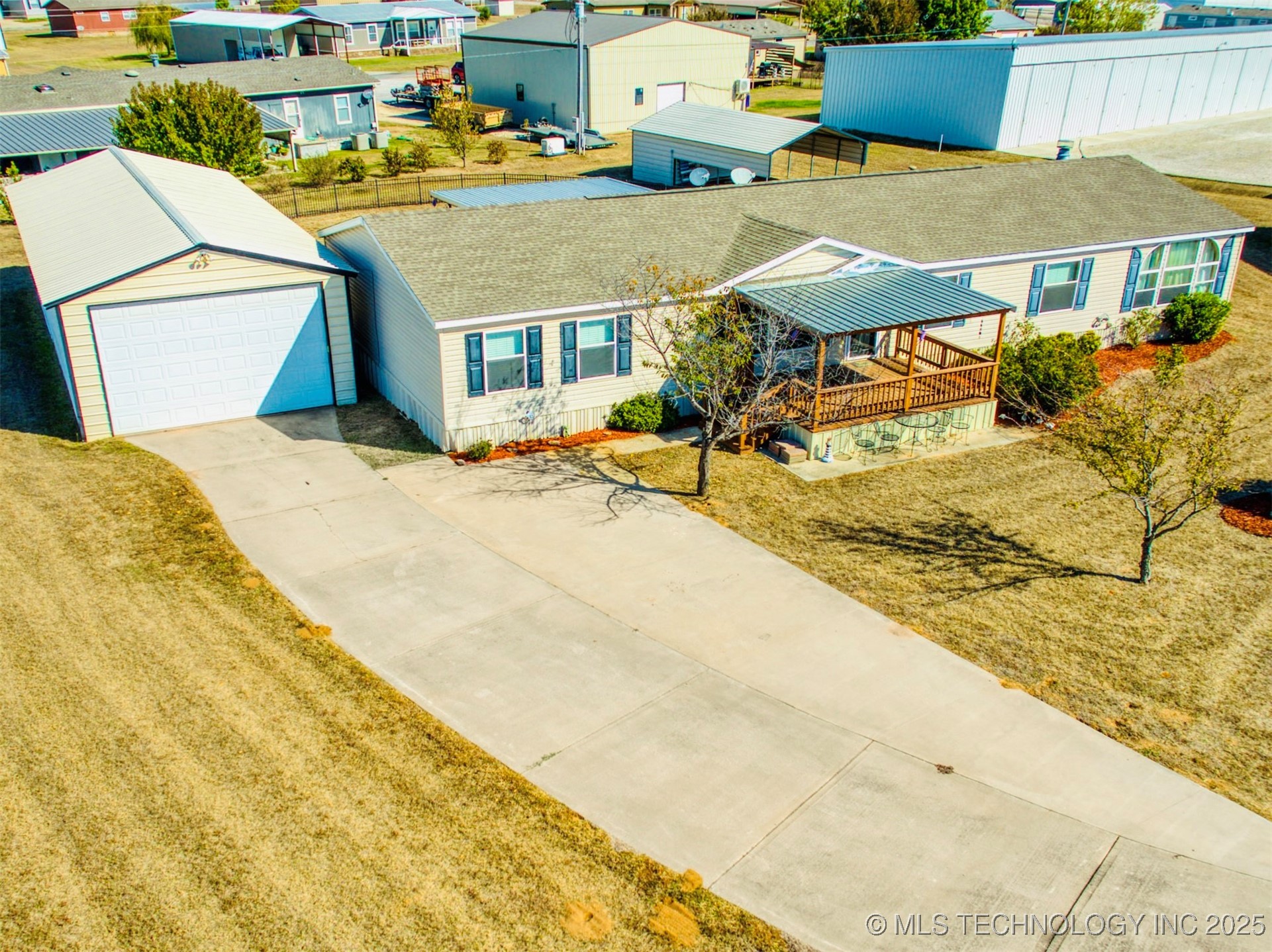 14108 Whispering Meadows Street Property Photo 7