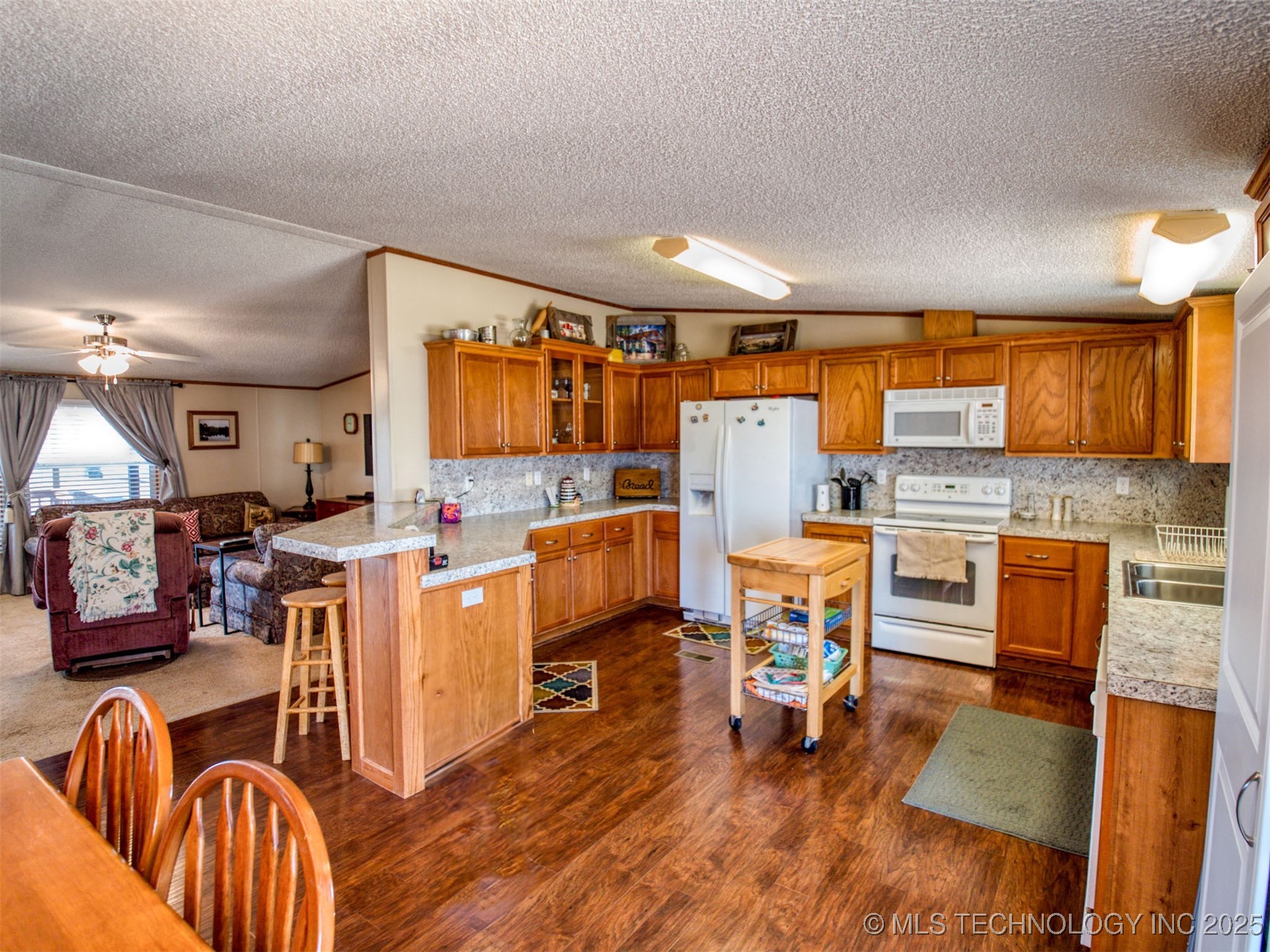 14108 Whispering Meadows Street Property Photo 18