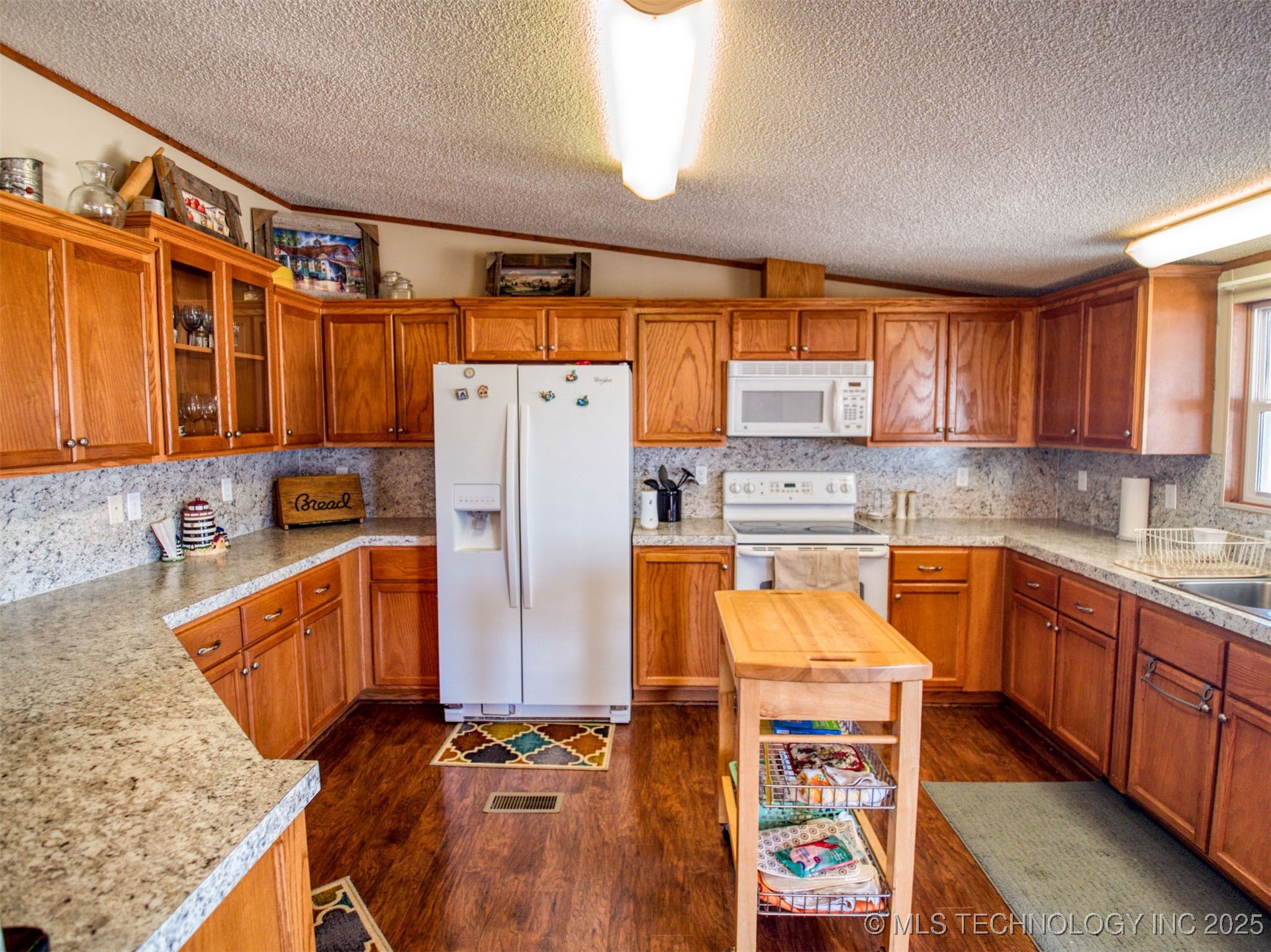 14108 Whispering Meadows Street Property Photo 20