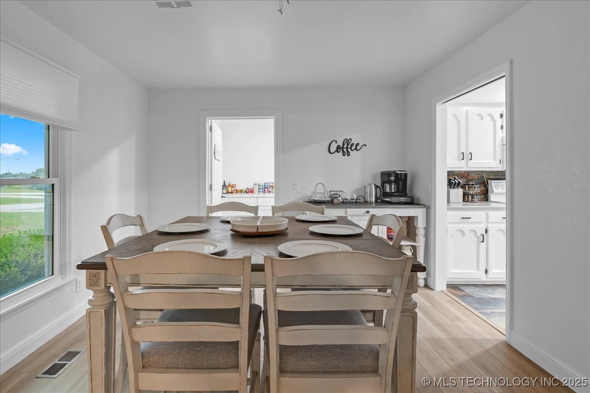 8 E Carriage Road Property Photo 16