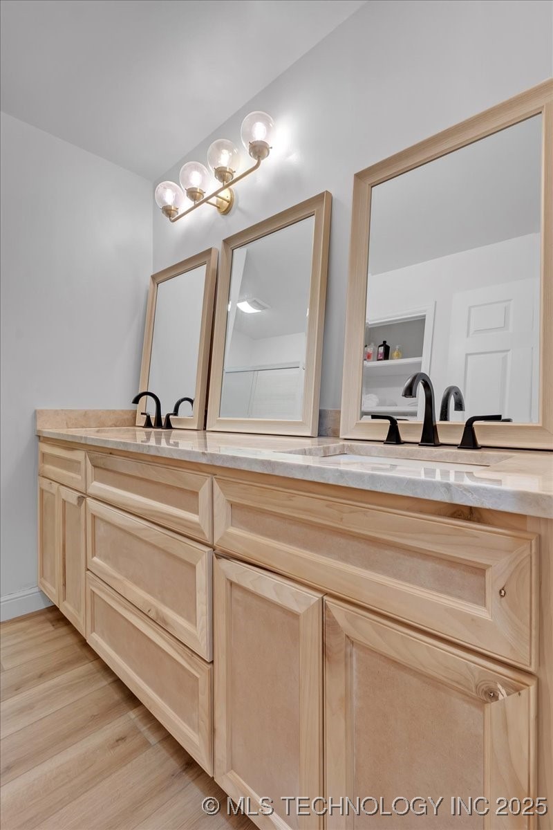 8 E Carriage Road Property Photo 22