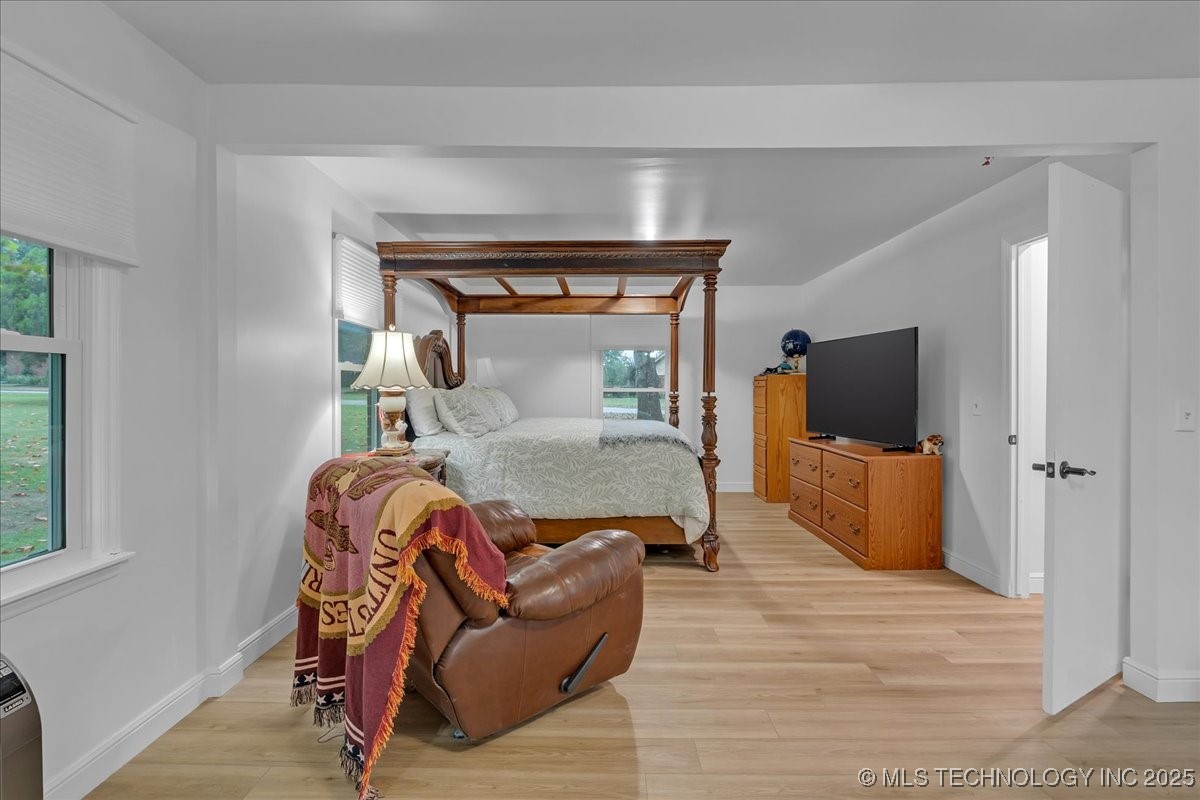 8 E Carriage Road Property Photo 24