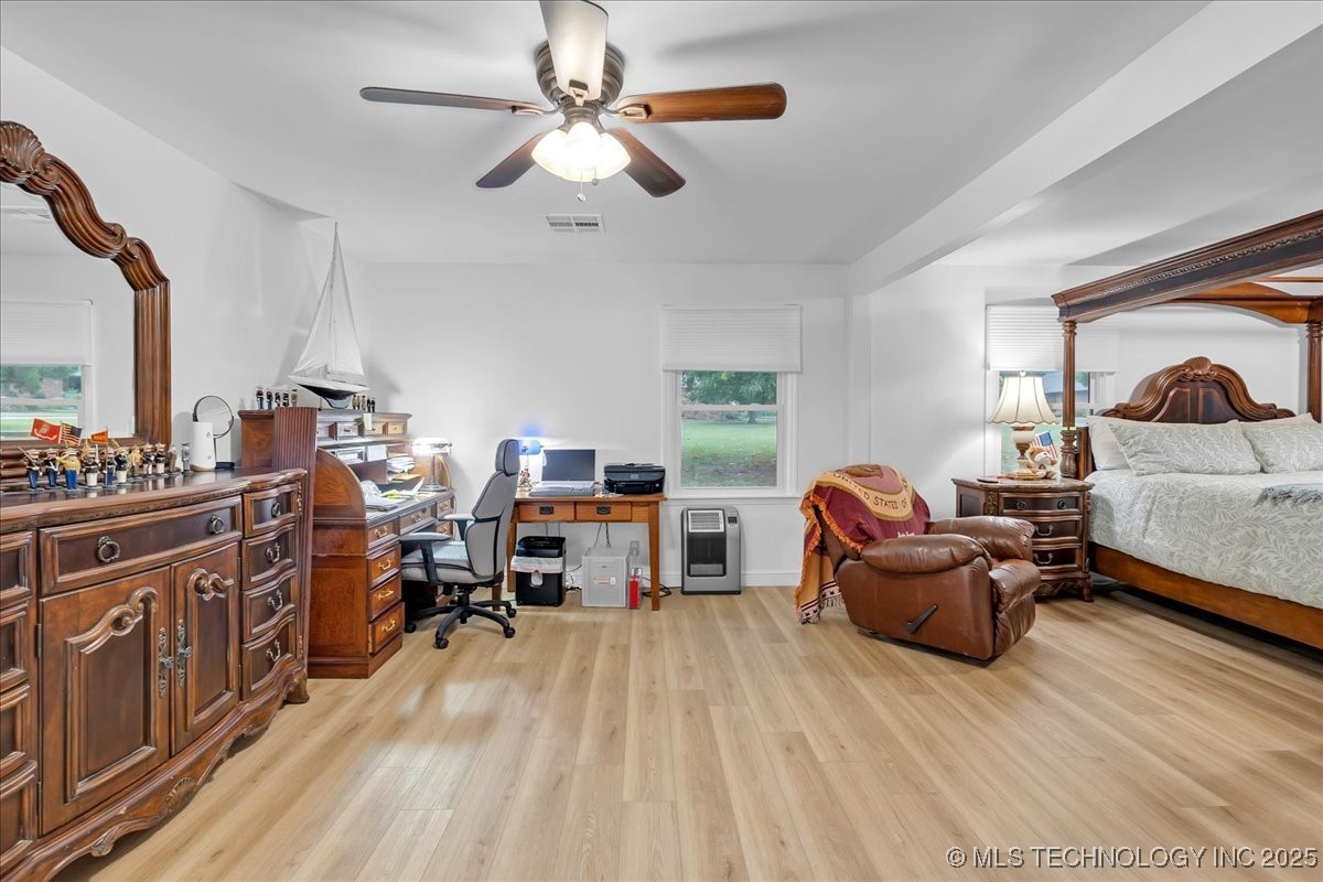 8 E Carriage Road Property Photo 28