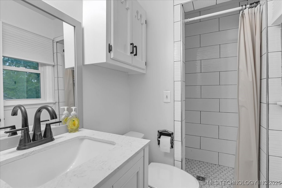 8 E Carriage Road Property Photo 29