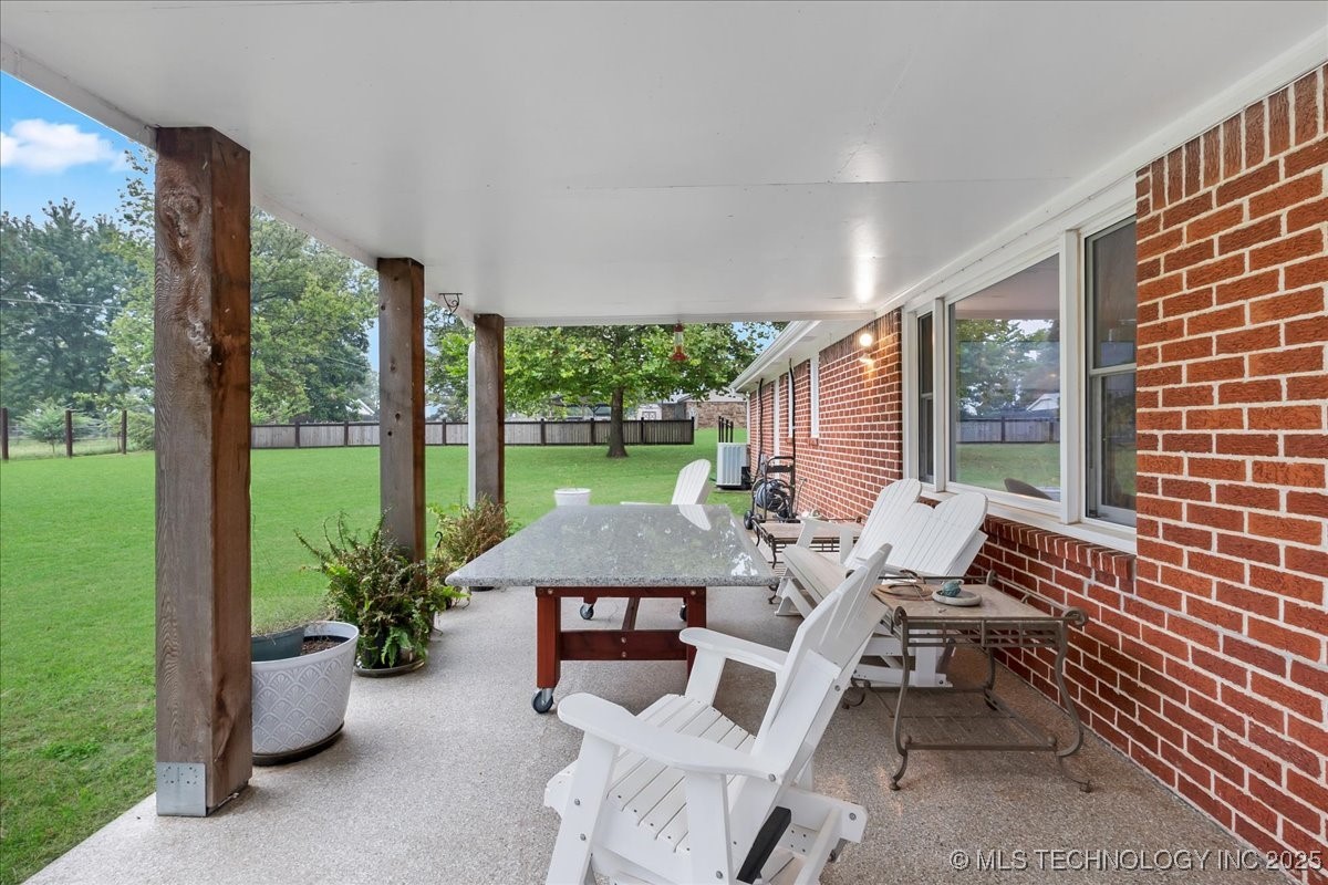 8 E Carriage Road Property Photo 31