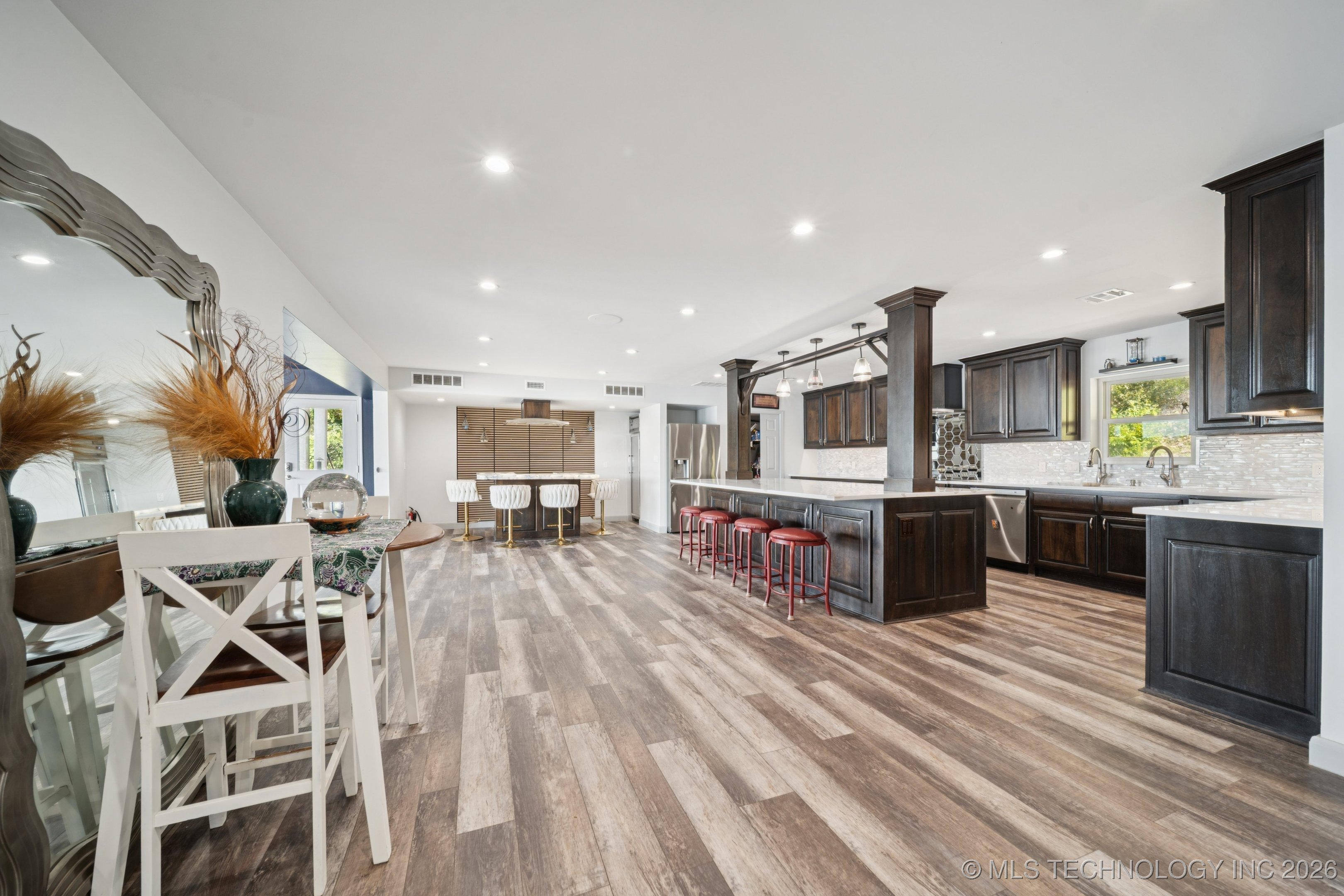 662 Se 4439 Loop Property Photo 11