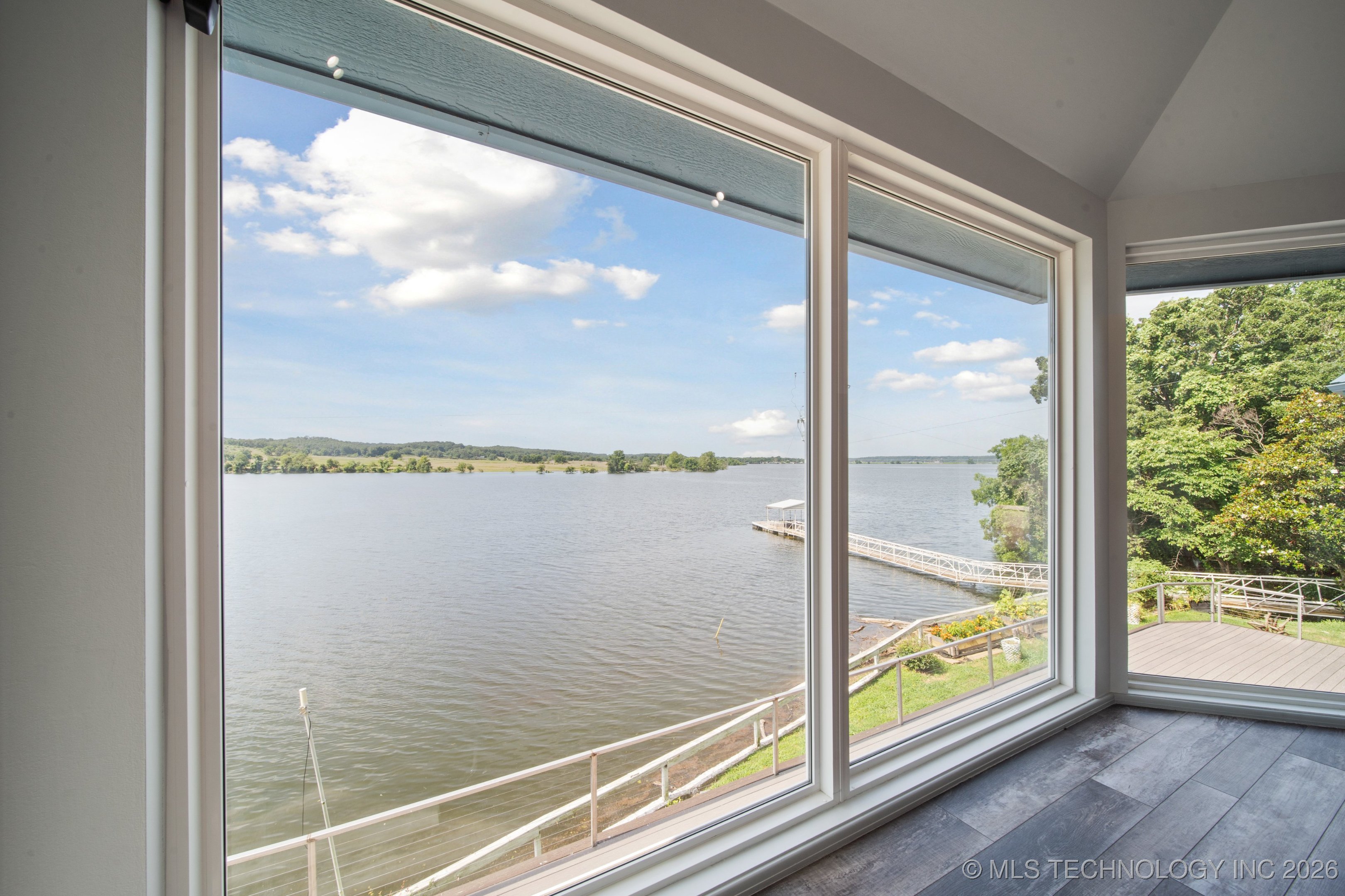 662 Se 4439 Loop Property Photo 36