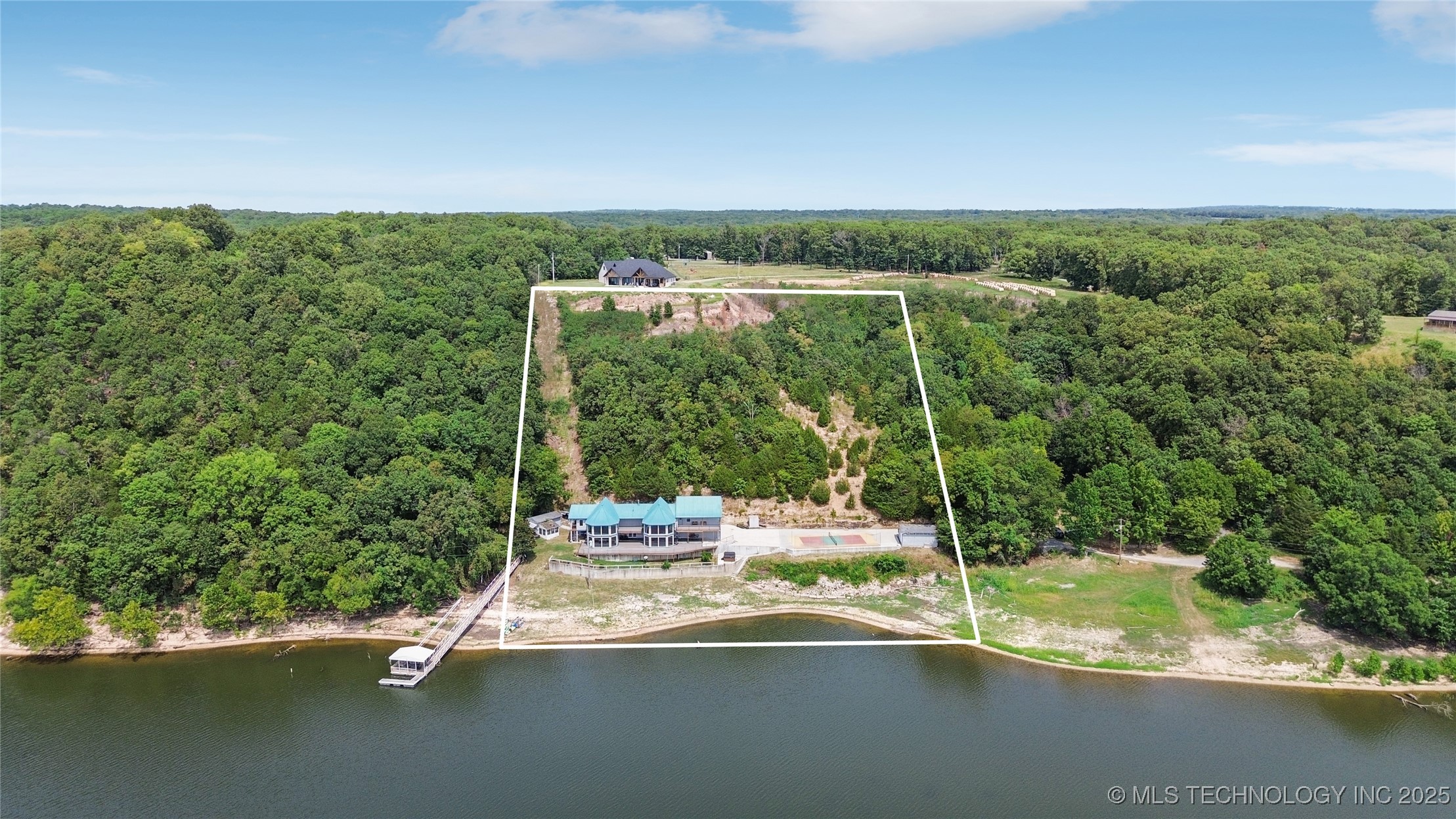 662 Se 4439 Loop Property Photo 78