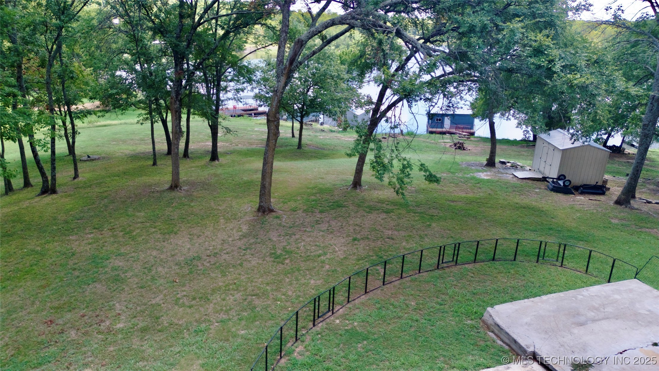 112 Cove Lane Property Photo 13