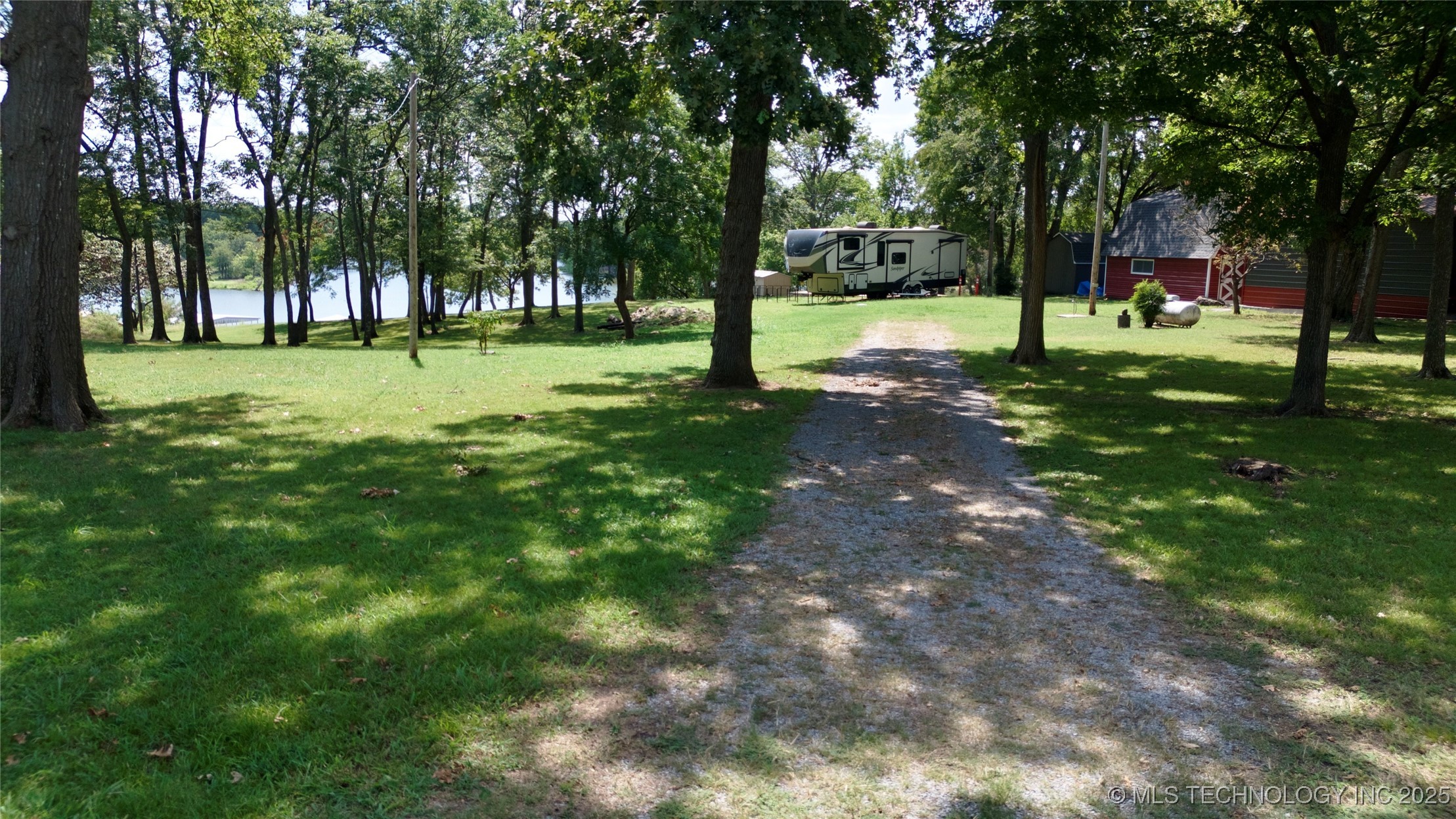 112 Cove Lane Property Photo 14