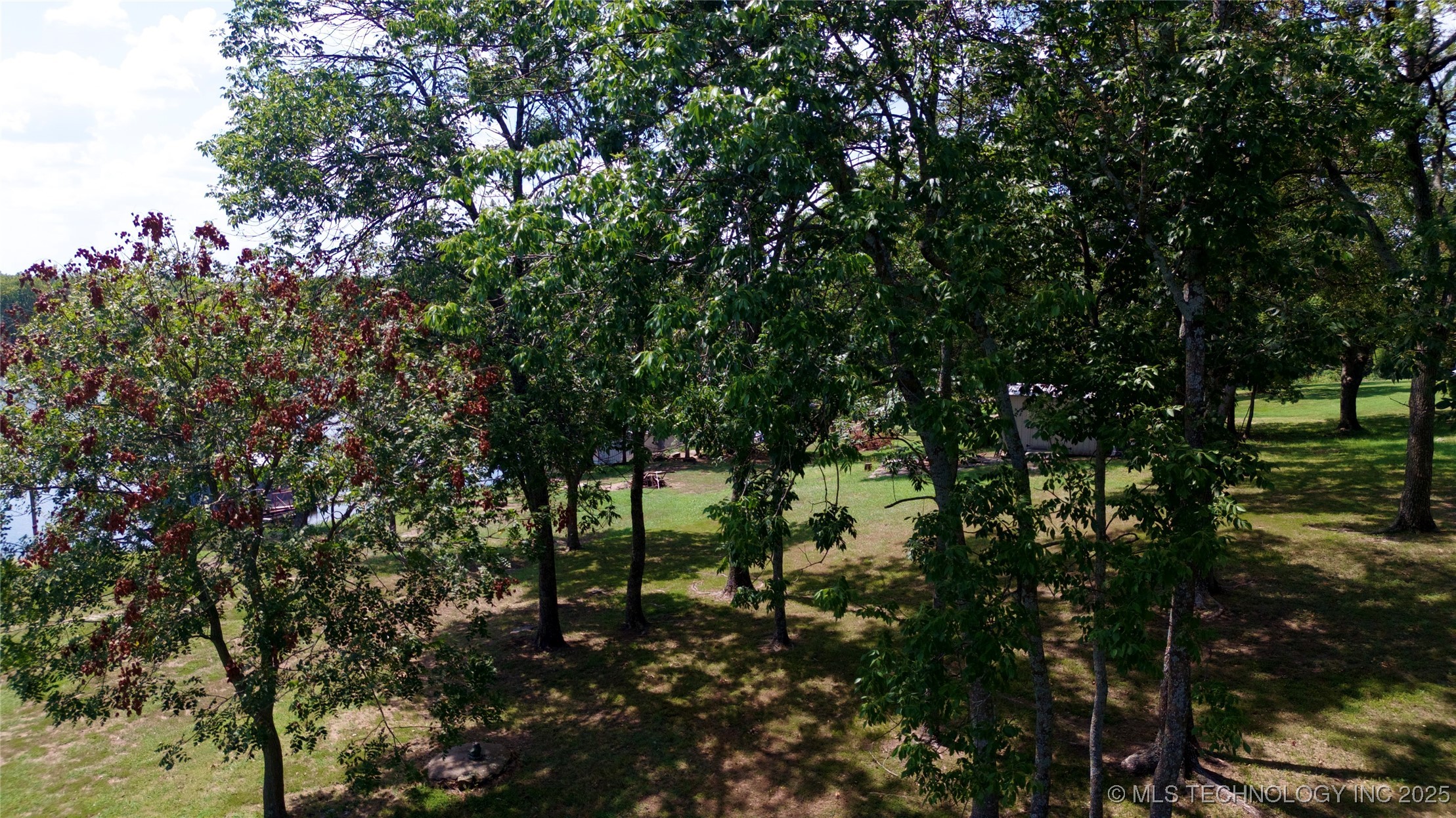 112 Cove Lane Property Photo 18