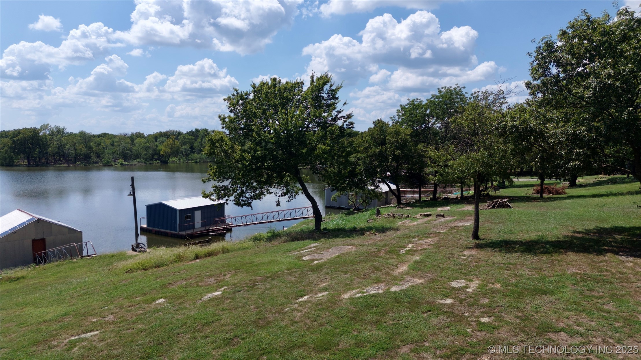 112 Cove Lane Property Photo 19