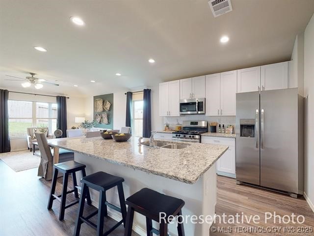 219 N Cattle Drive Property Photo 4