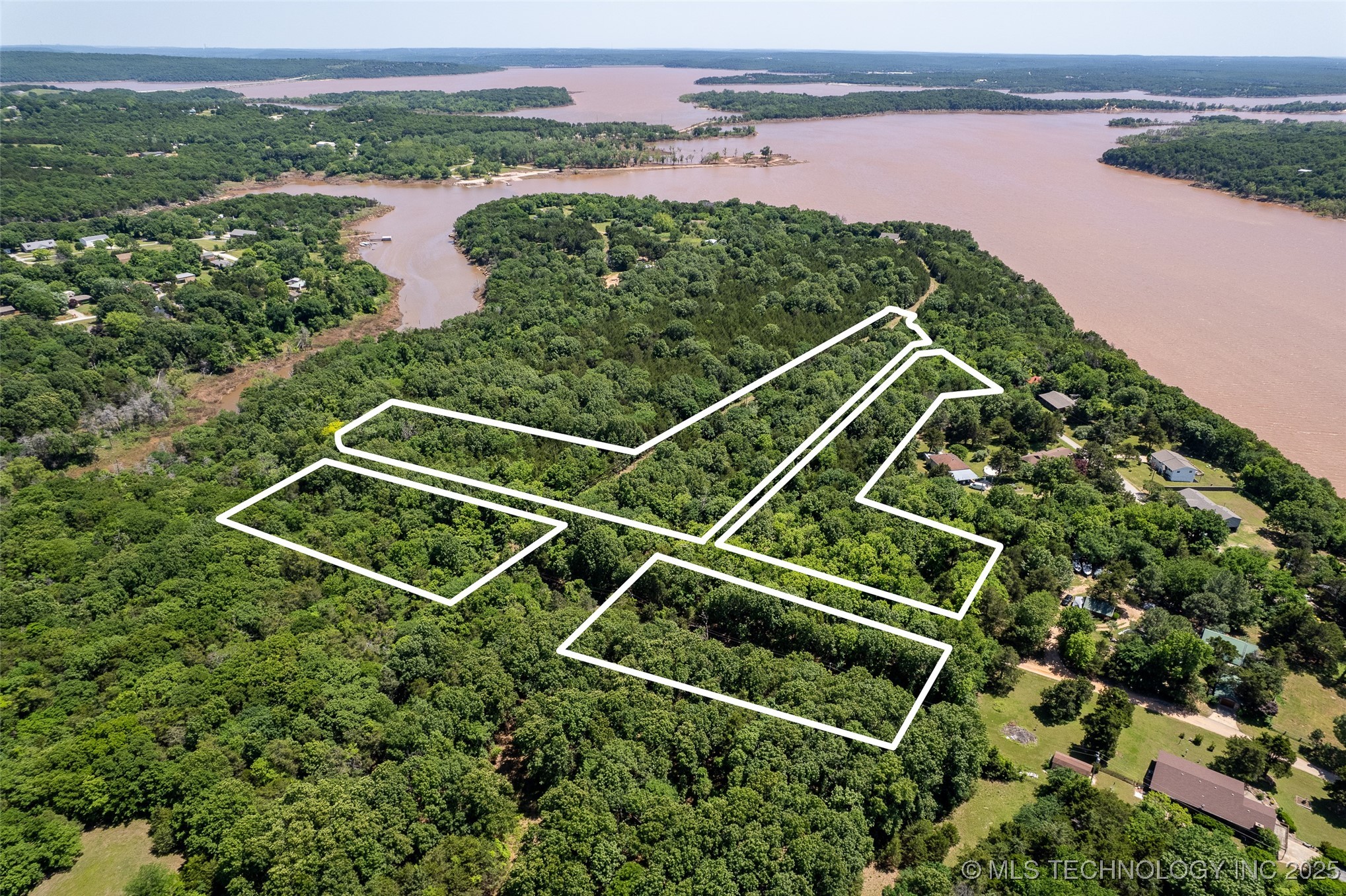 73 E Possum Trot Lane Property Photo 1