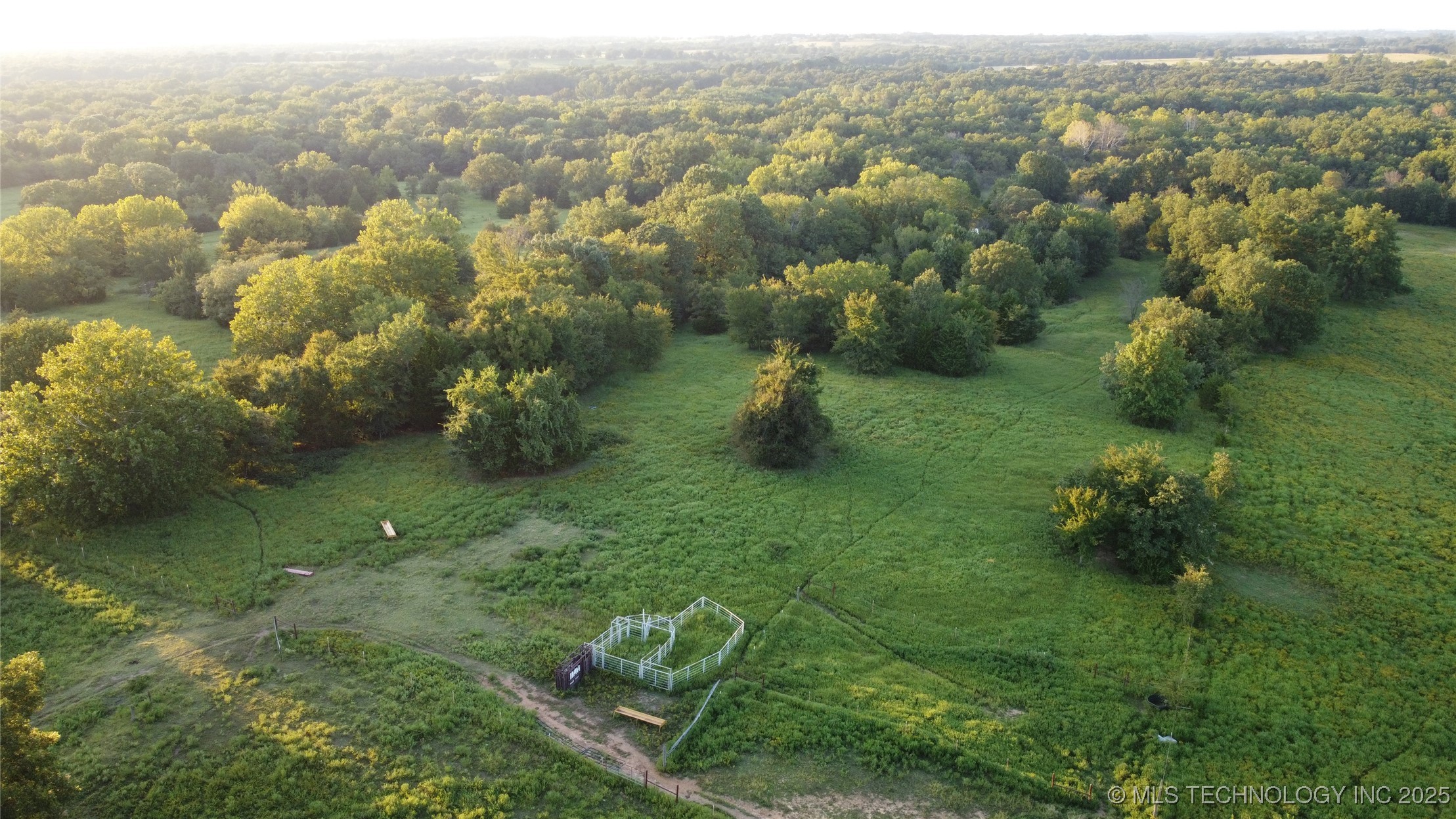 E 1010 Road Property Photo 11