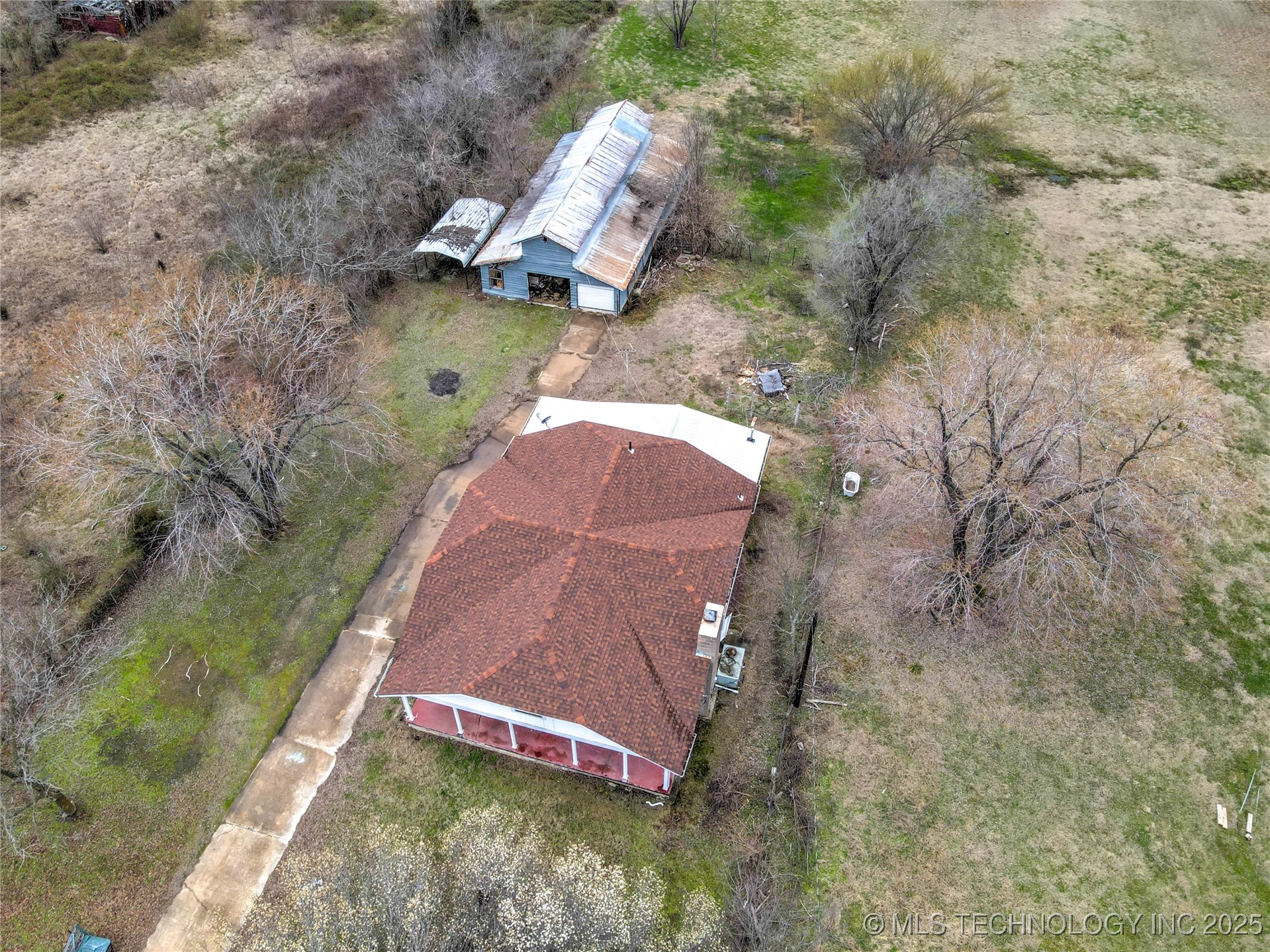 1824 N Morton Avenue Property Photo 33