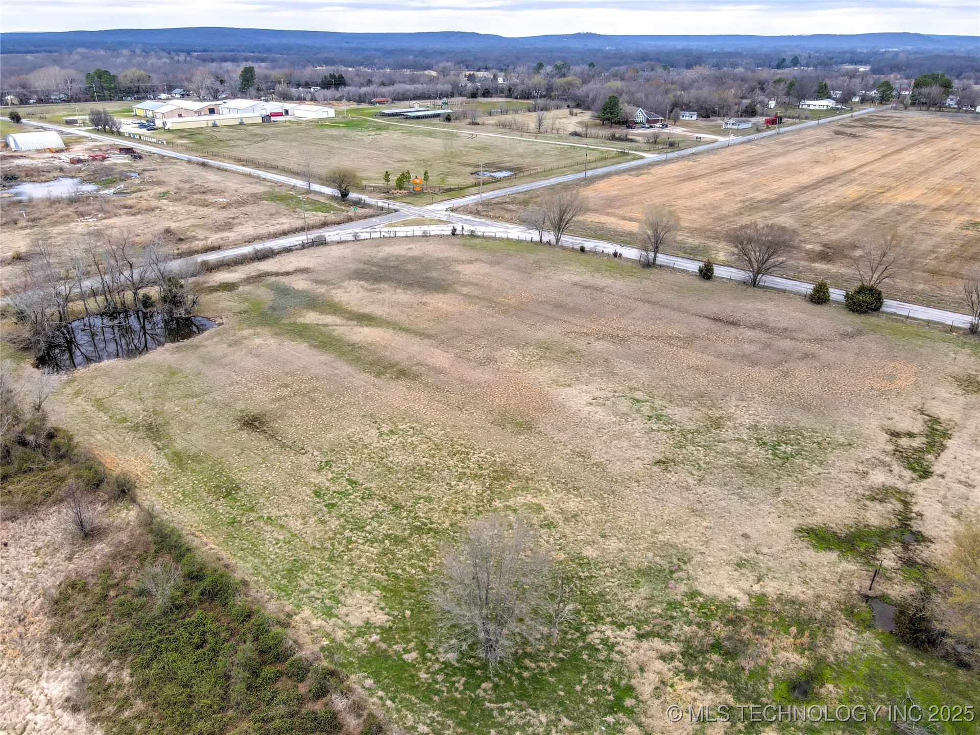 1824 N Morton Avenue Property Photo 35