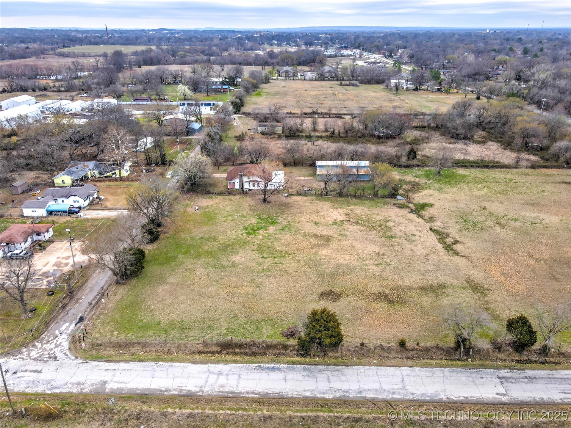 1824 N Morton Avenue Property Photo 41