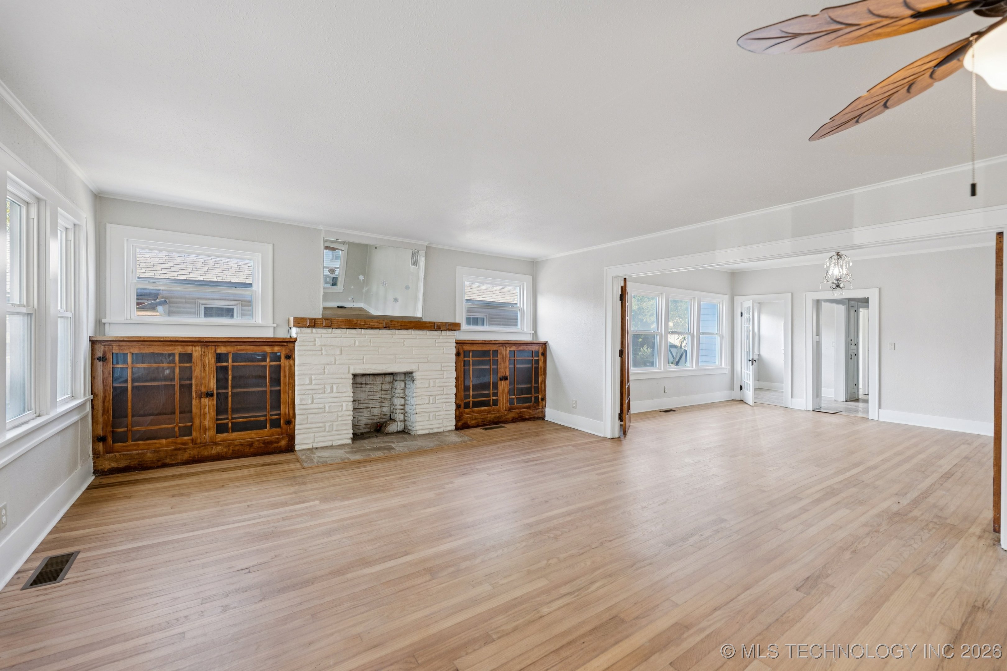 404 S Hickory Street Property Photo 4