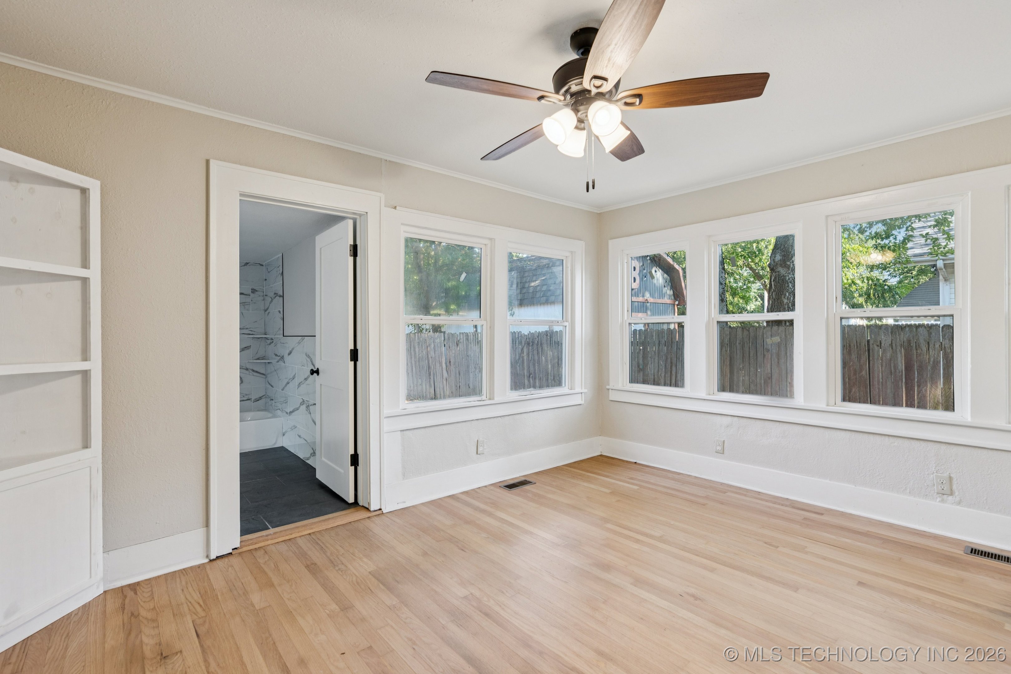 404 S Hickory Street Property Photo 10