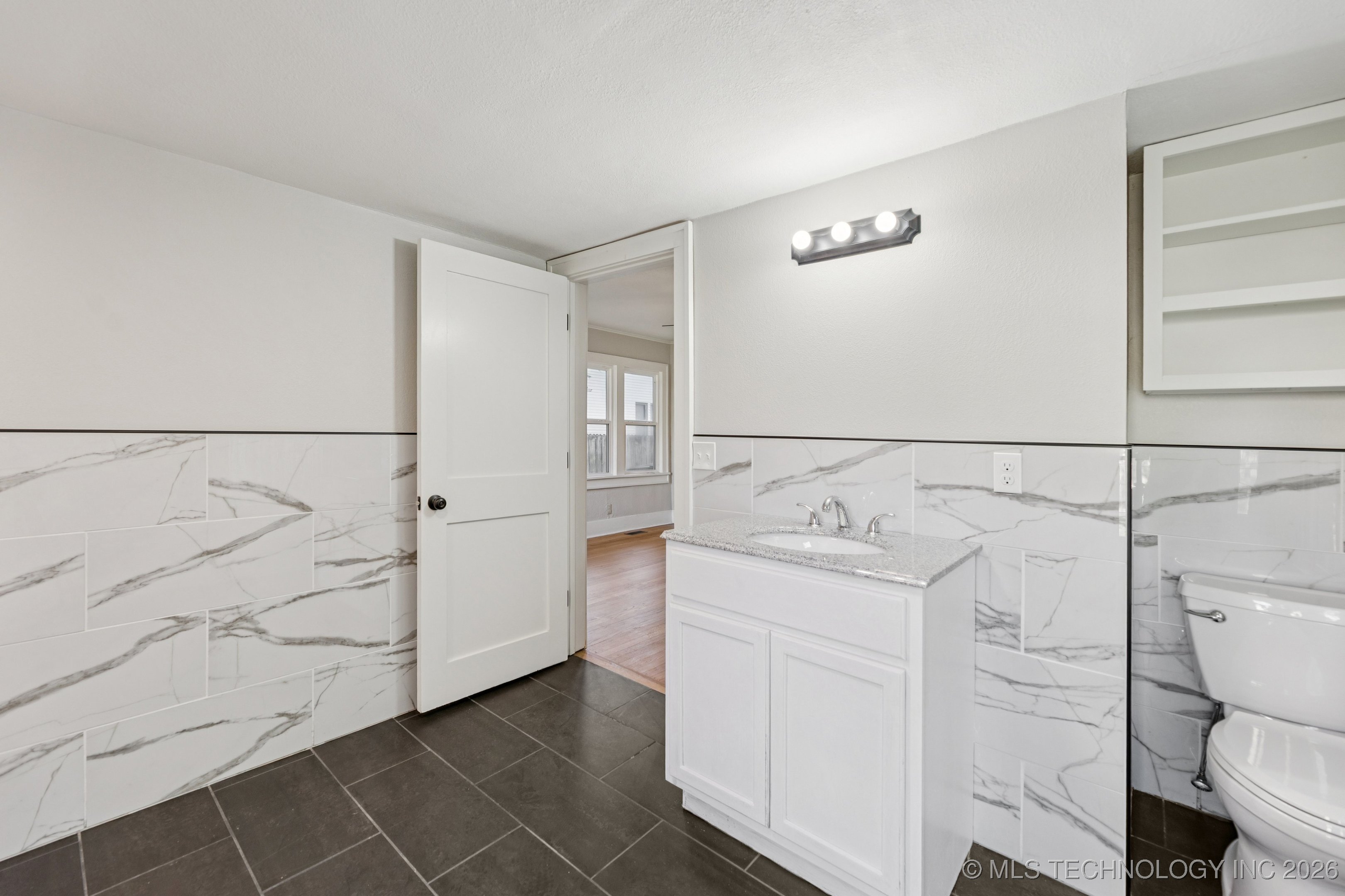 404 S Hickory Street Property Photo 13