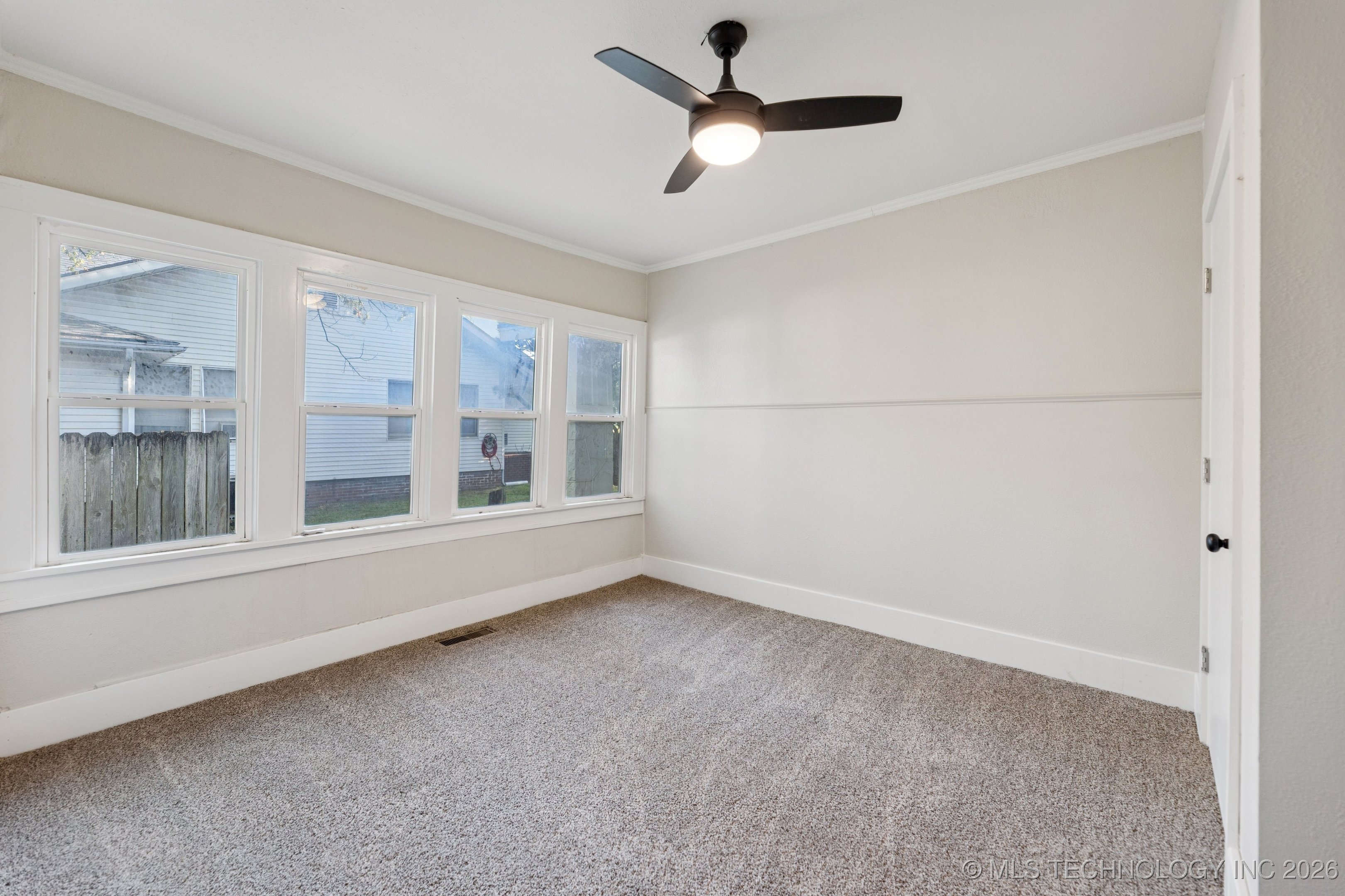 404 S Hickory Street Property Photo 15