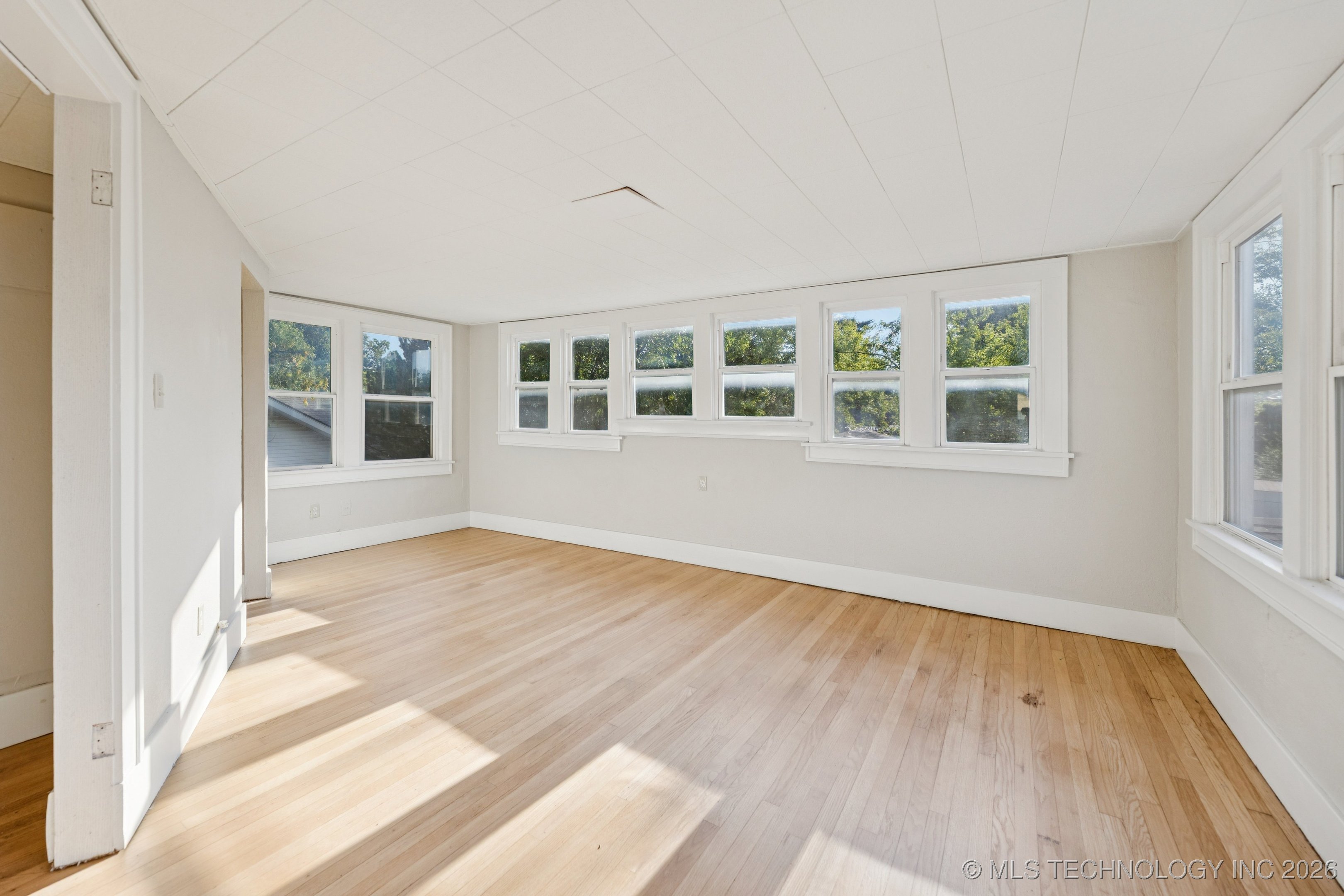 404 S Hickory Street Property Photo 16