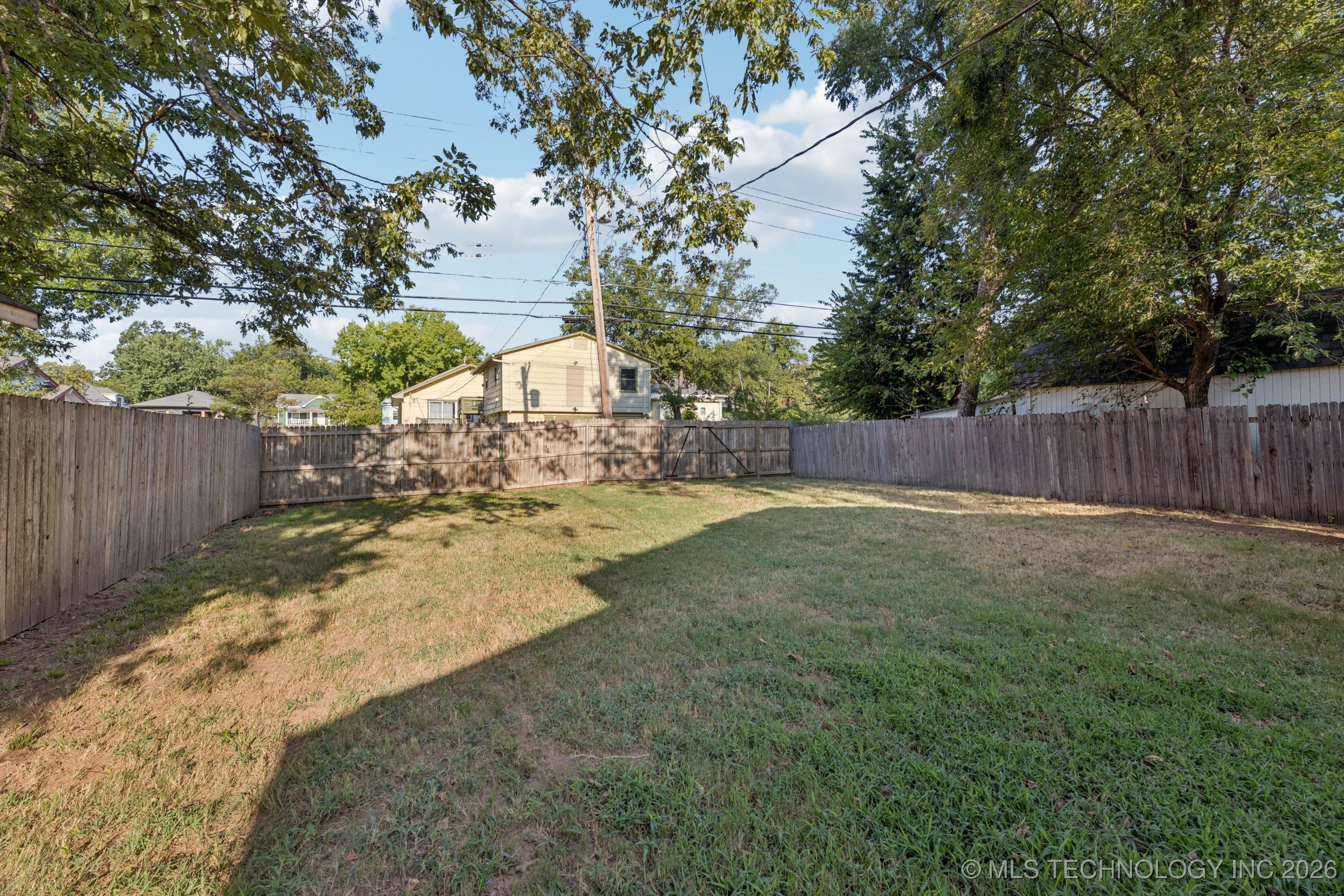 404 S Hickory Street Property Photo 18