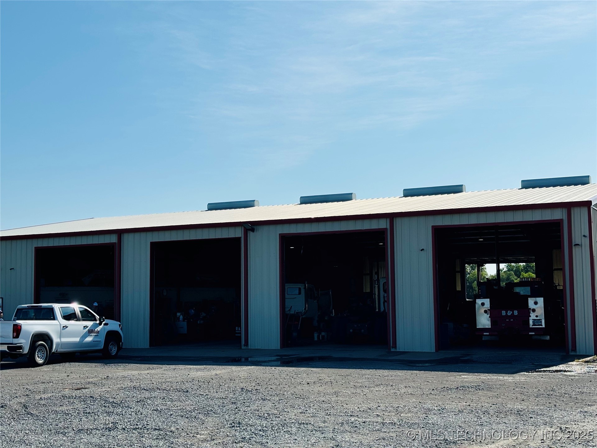 2700 S 32nd Street Property Photo 10