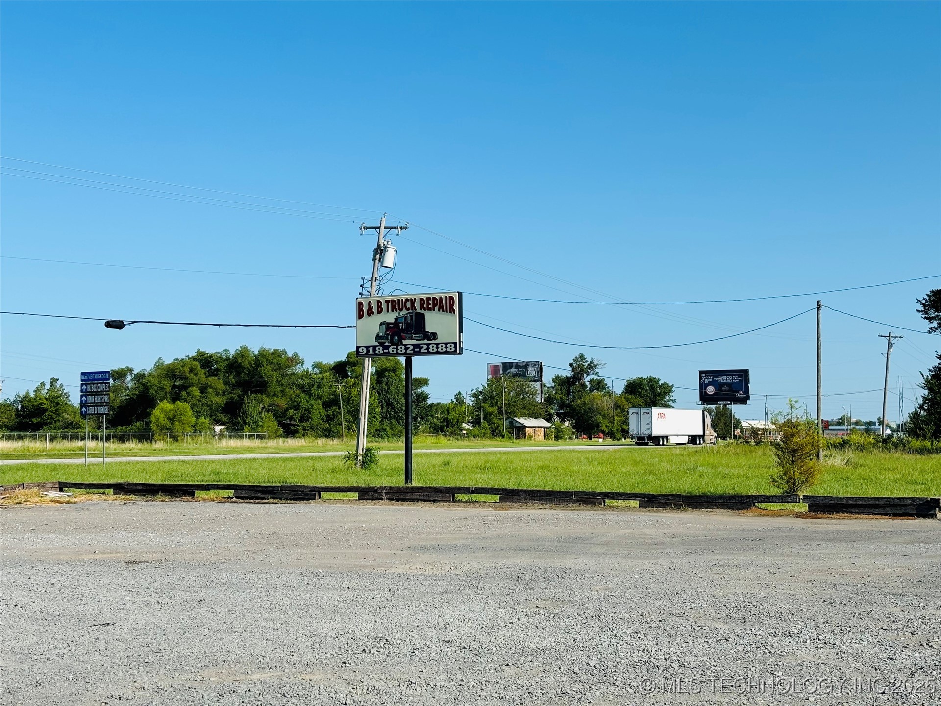 2700 S 32nd Street Property Photo 12