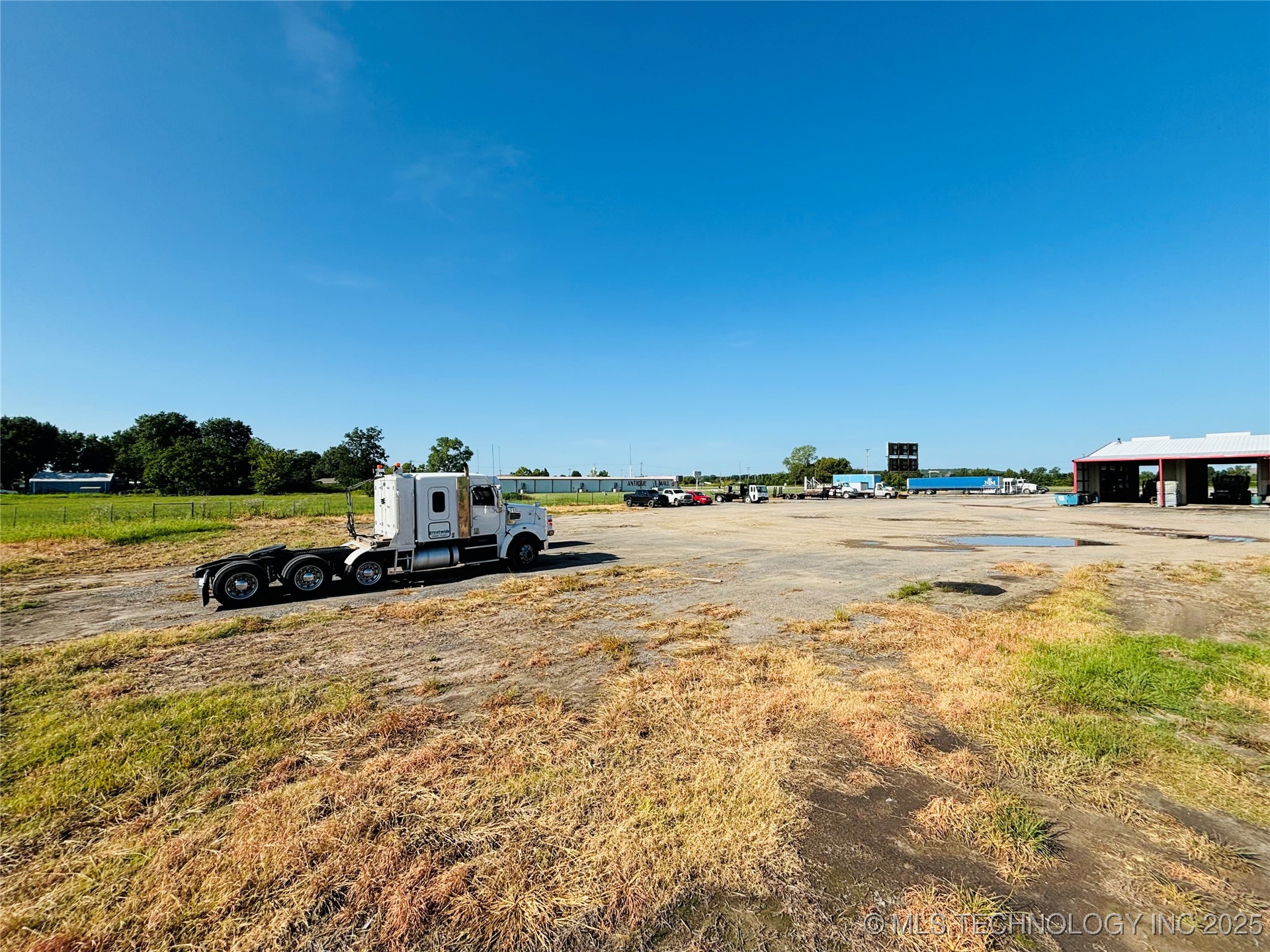 2700 S 32nd Street Property Photo 25