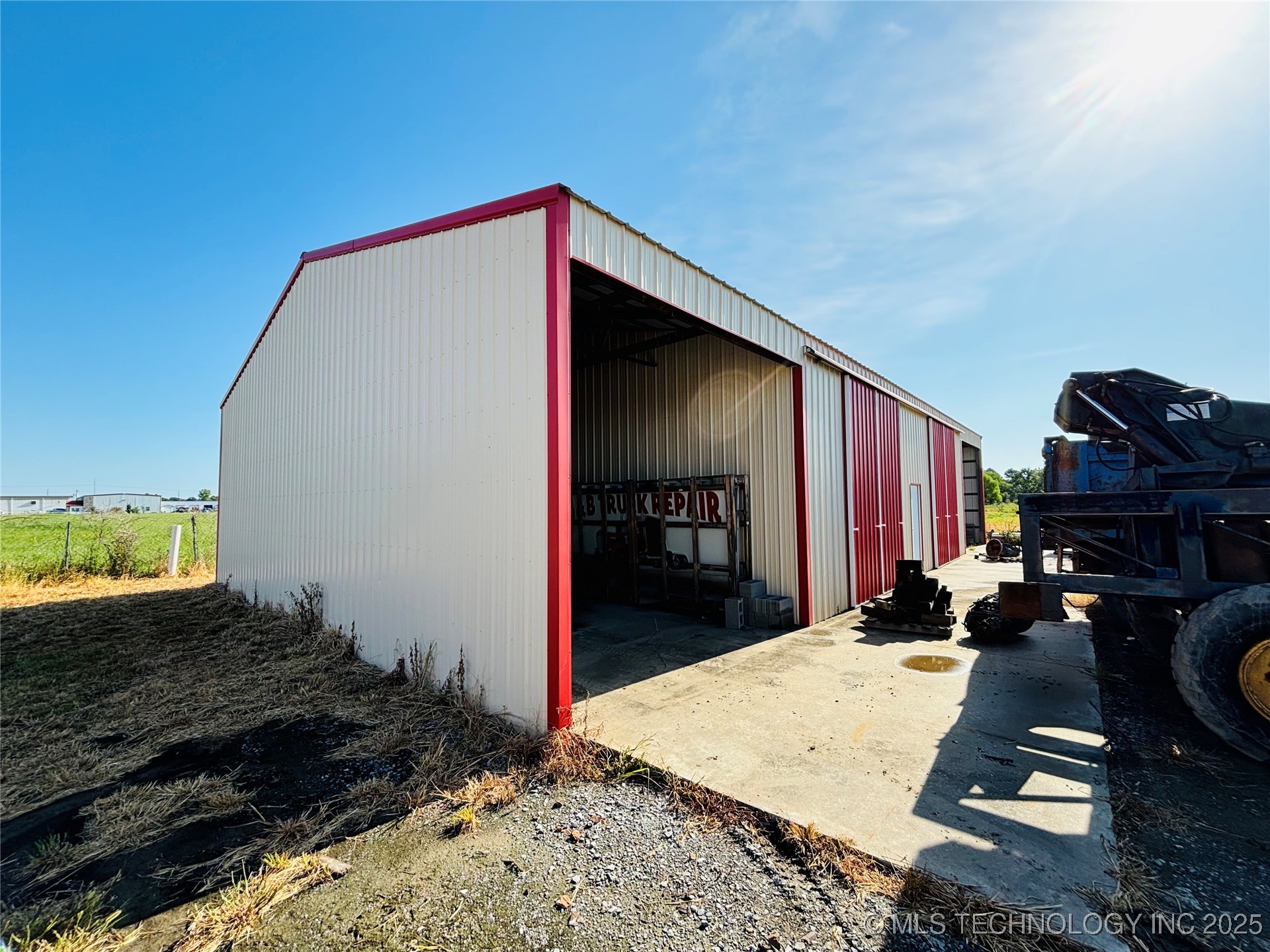 2700 S 32nd Street Property Photo 29