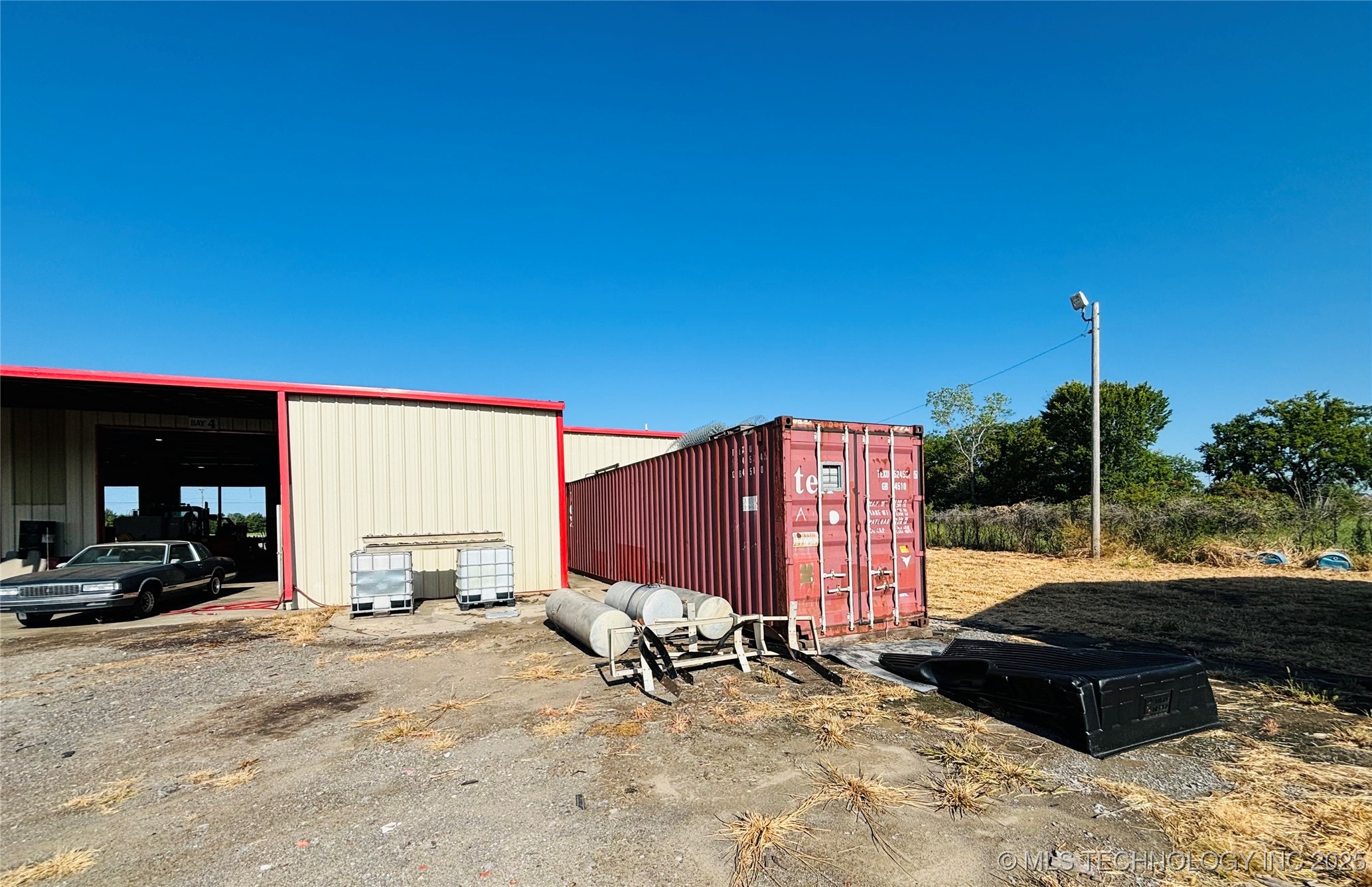 2700 S 32nd Street Property Photo 32