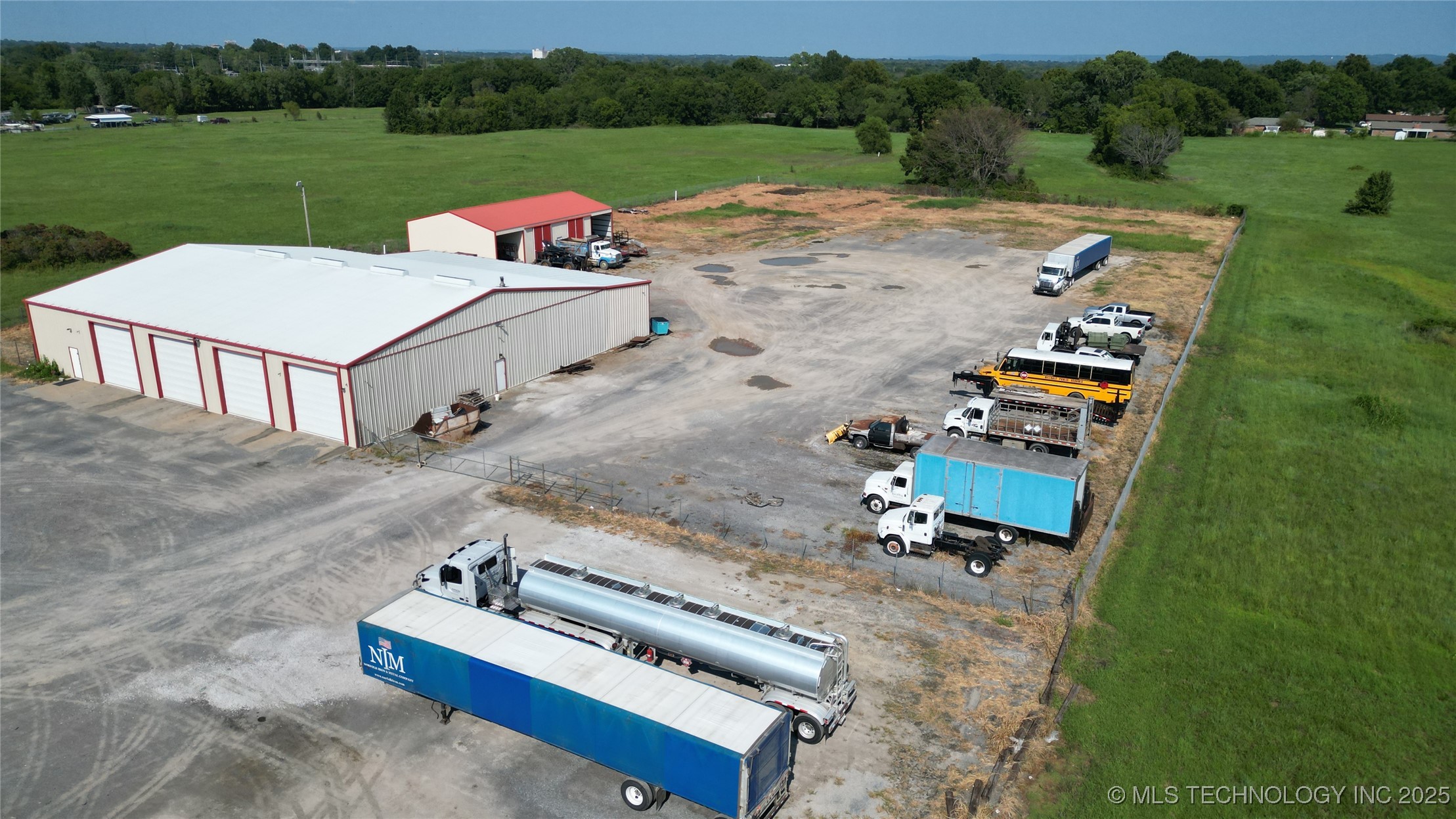 2700 S 32nd Street Property Photo 54