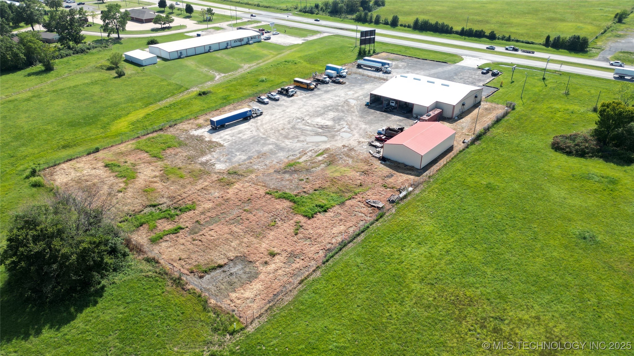 2700 S 32nd Street Property Photo 64