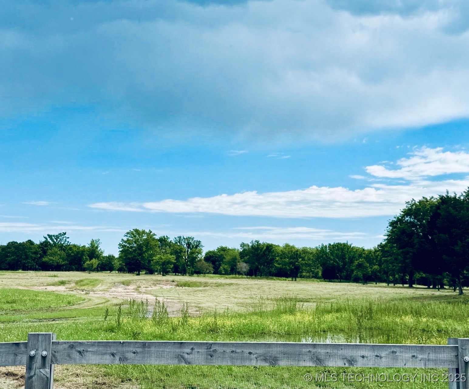 1010 W 53rd Street North Property Photo 1