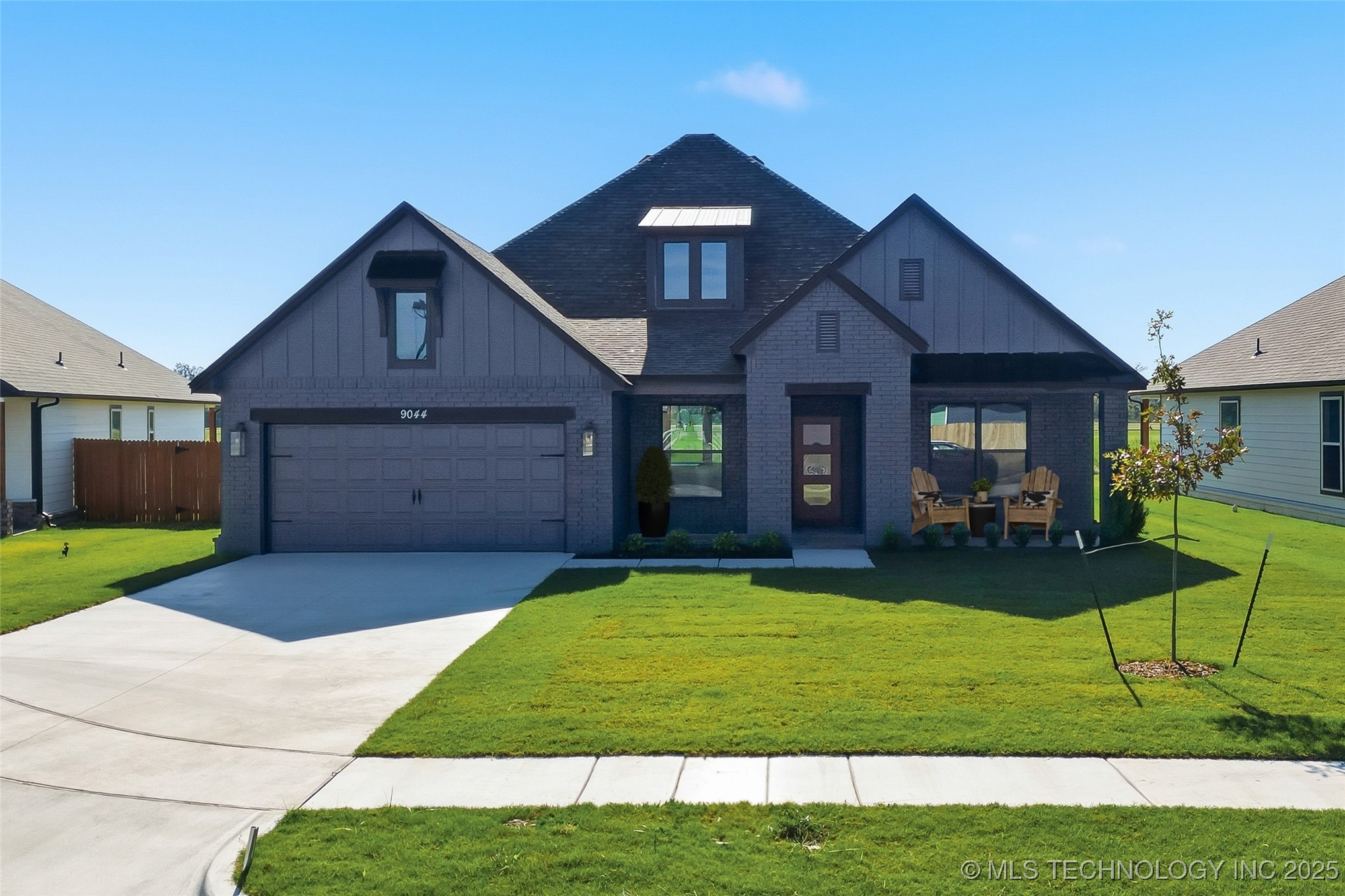 9044 E 163rd Street S Property Photo 1