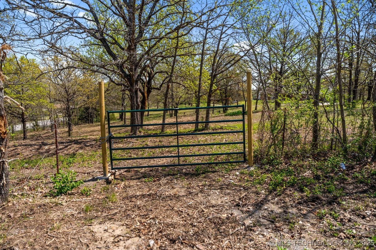 1 Hickory Bluff Road Property Photo 2