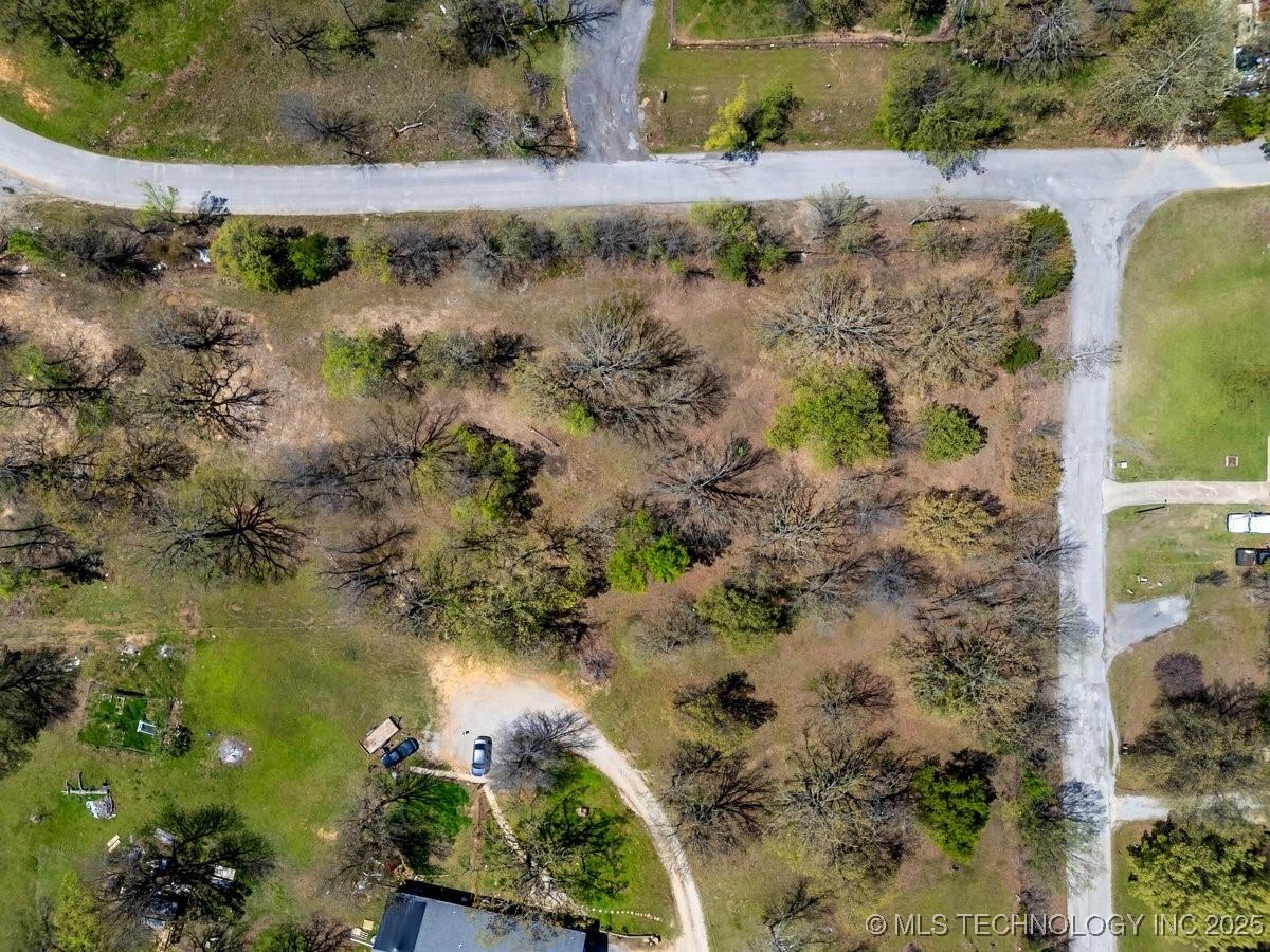 1 Hickory Bluff Road Property Photo 4