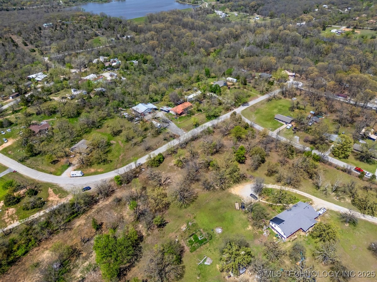 1 Hickory Bluff Road Property Photo 8