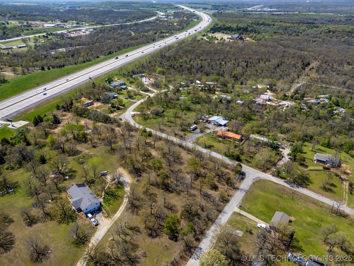 1 Hickory Bluff Road Property Photo 9