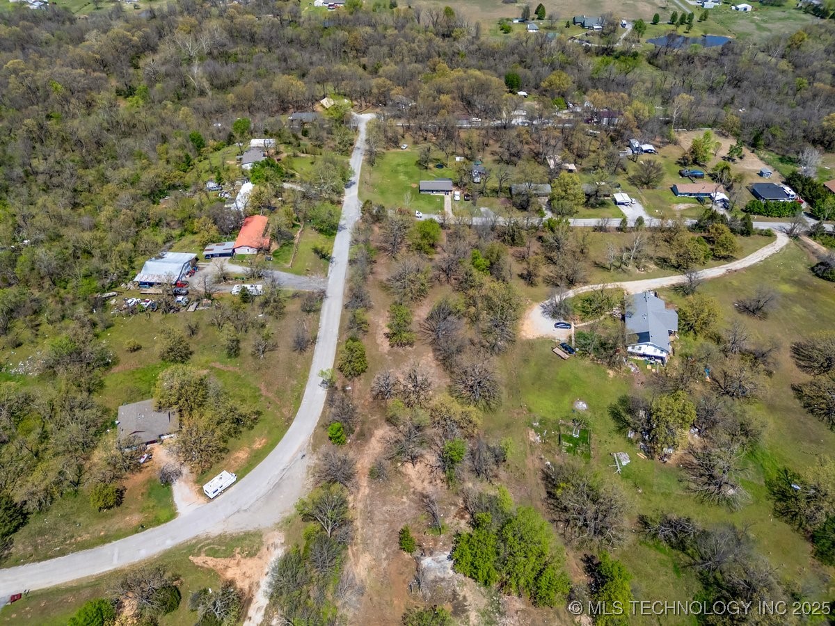 1 Hickory Bluff Road Property Photo 12