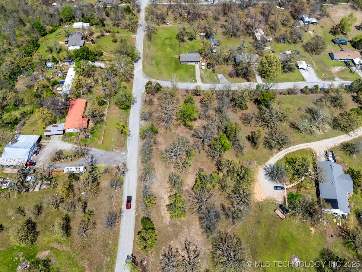 1 Hickory Bluff Road Property Photo 17