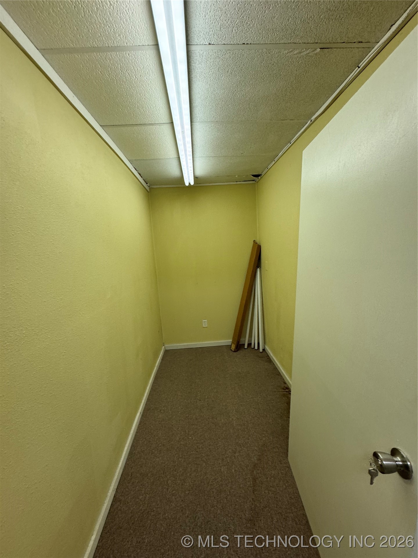 139 Se Cholwell Avenue Property Photo 9