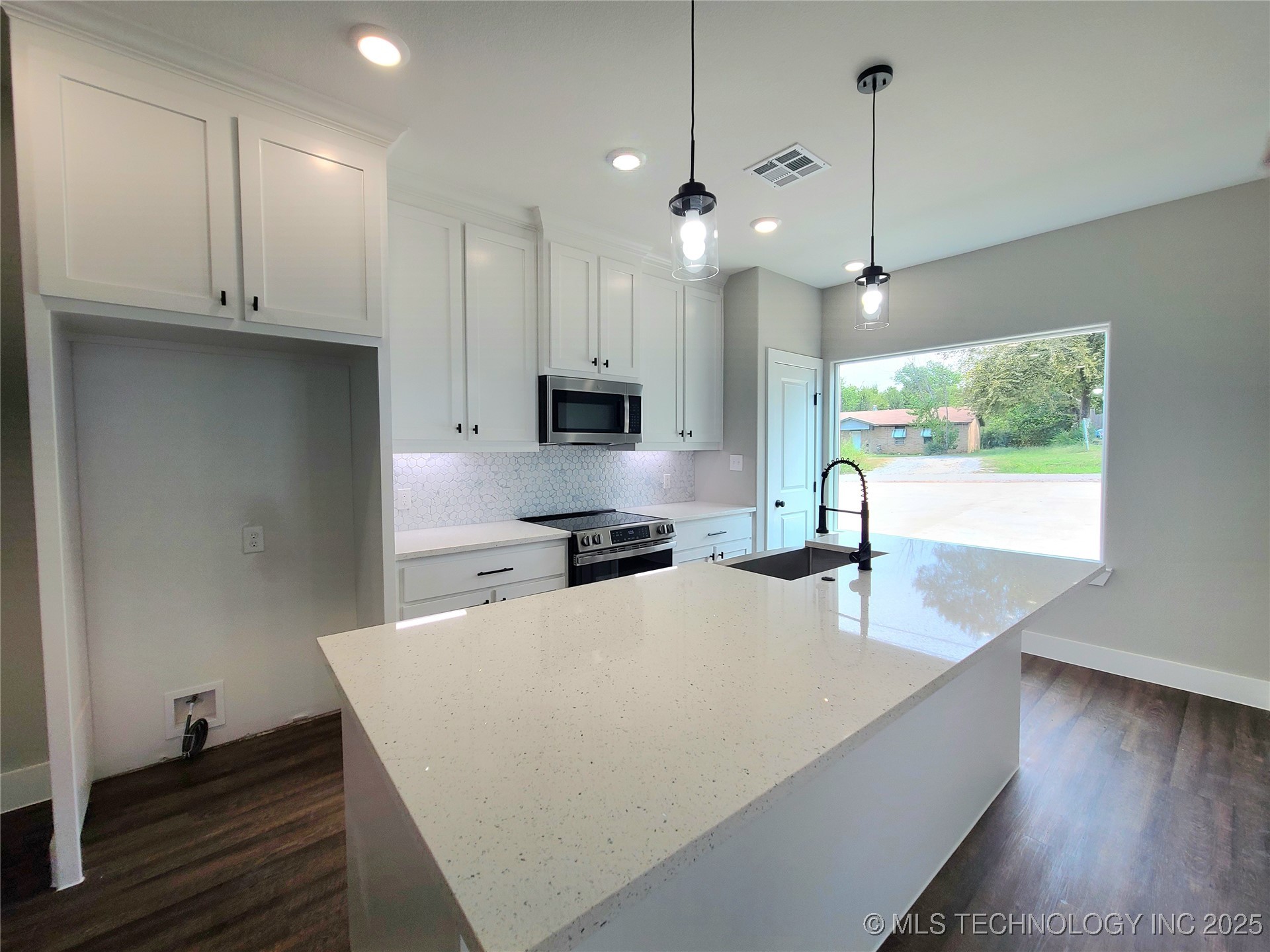 125 S Mclean Drive Property Photo 12